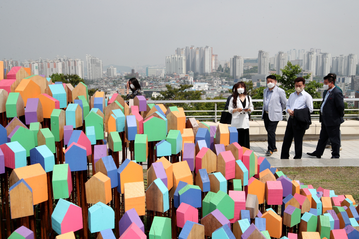 20210514_공공미술_프로젝트_사업_테이프_커팅식3r.jpg 이미지
