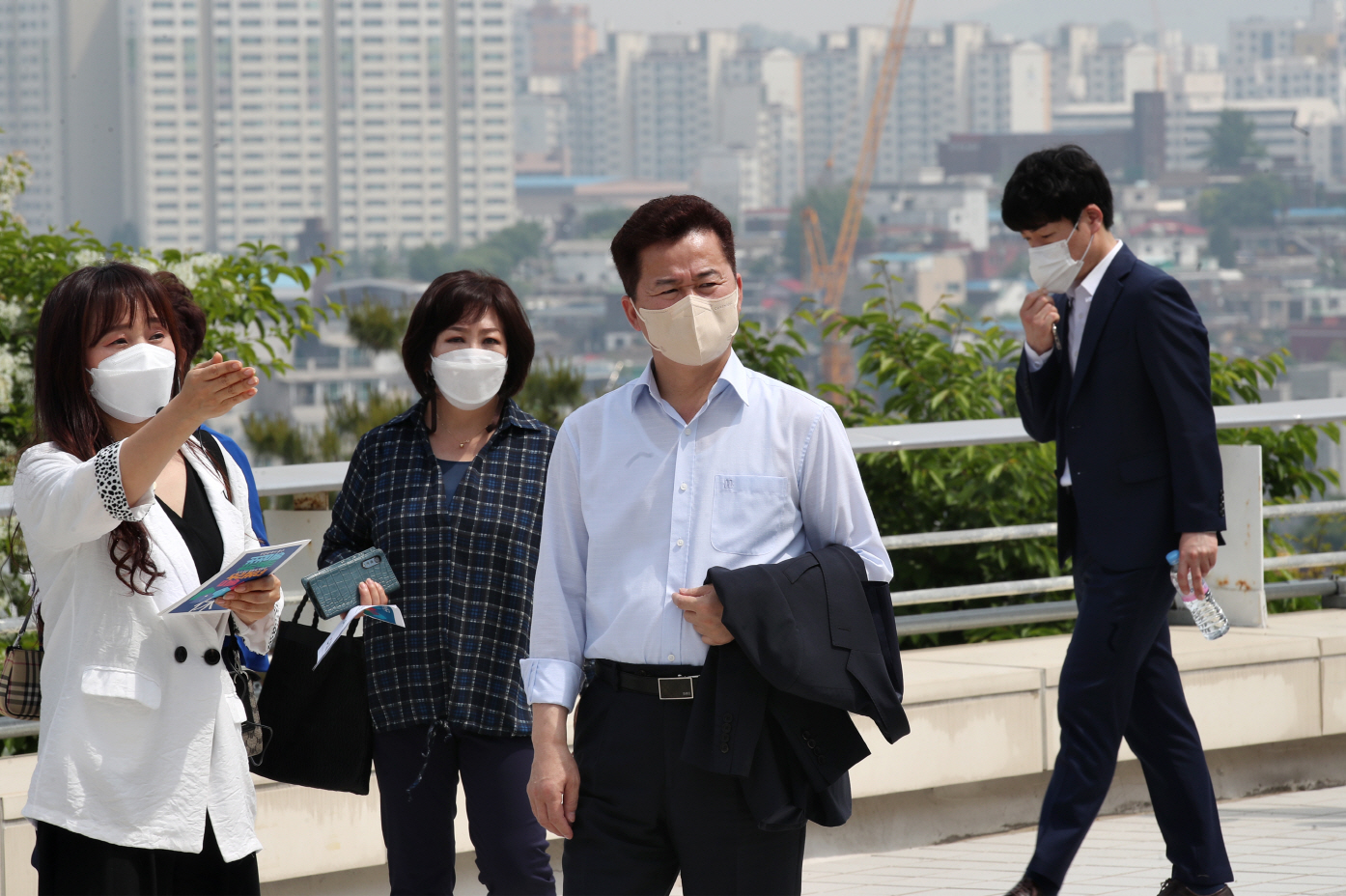 20210514_공공미술_프로젝트_사업_테이프_커팅식7r.jpg 이미지