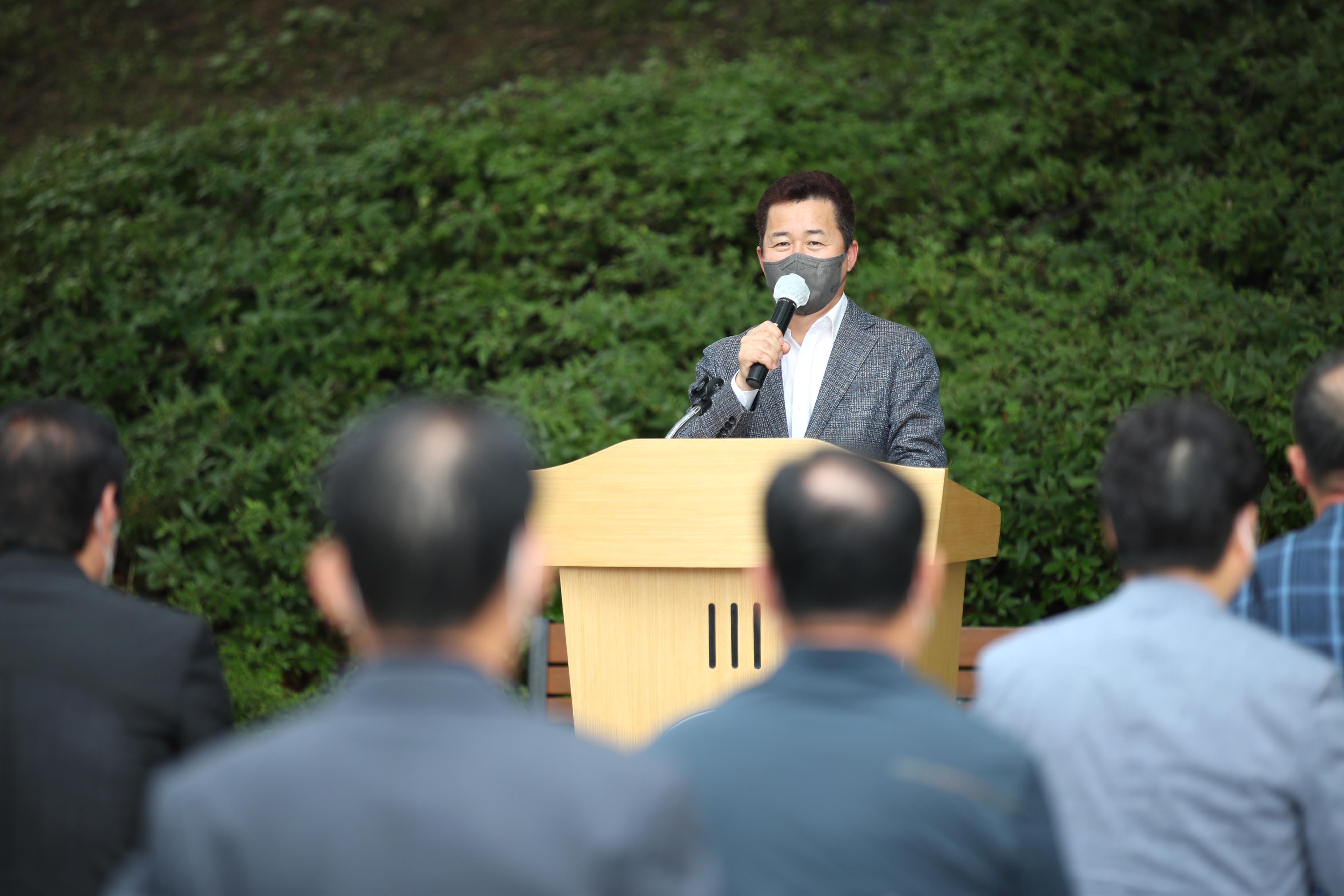 20210618_민선7기_3주년_기념_기념식수_행사8.jpg 이미지