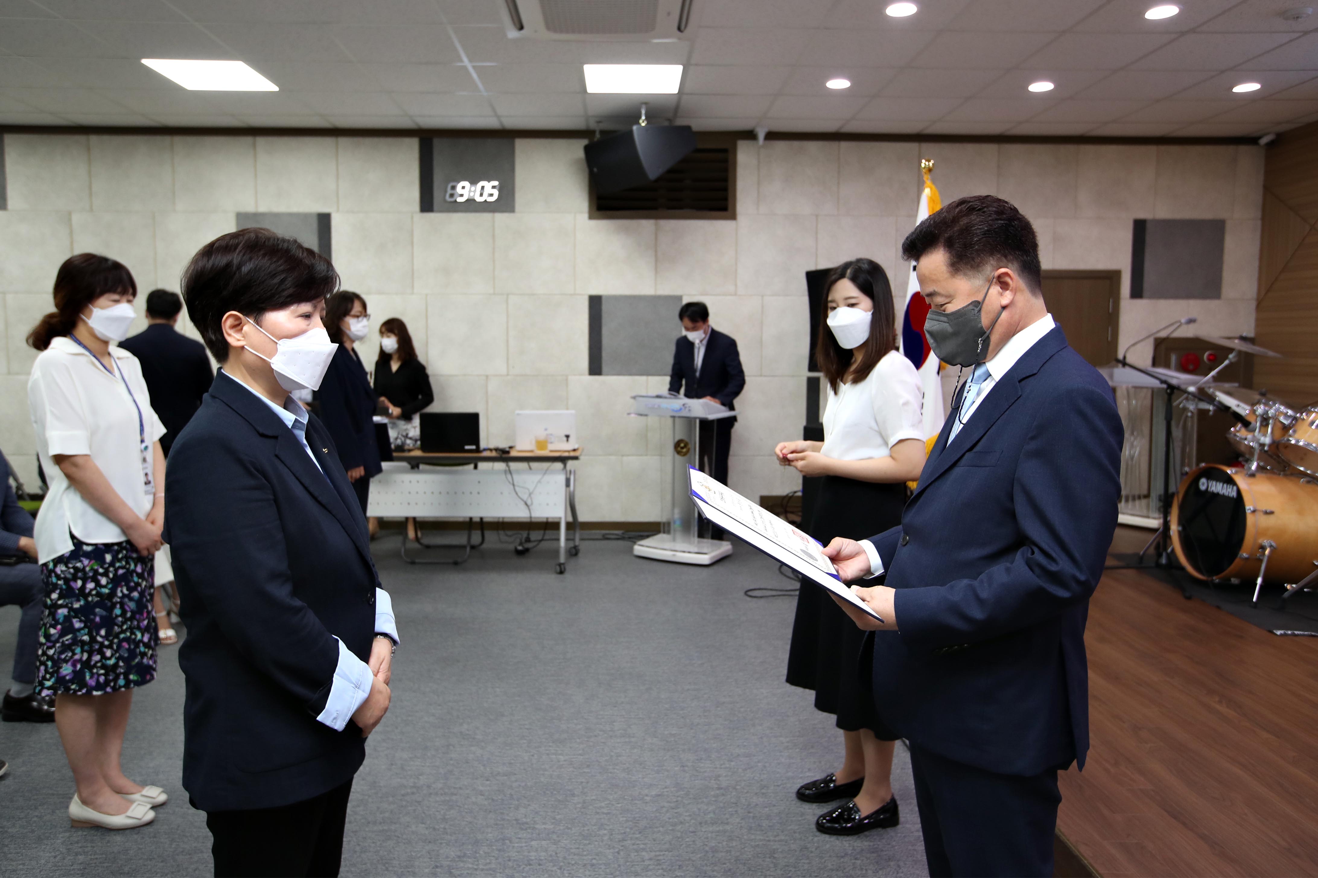 20210701_민선7기_취임3주년_맞이_직원_한마음_조회21.jpg 이미지