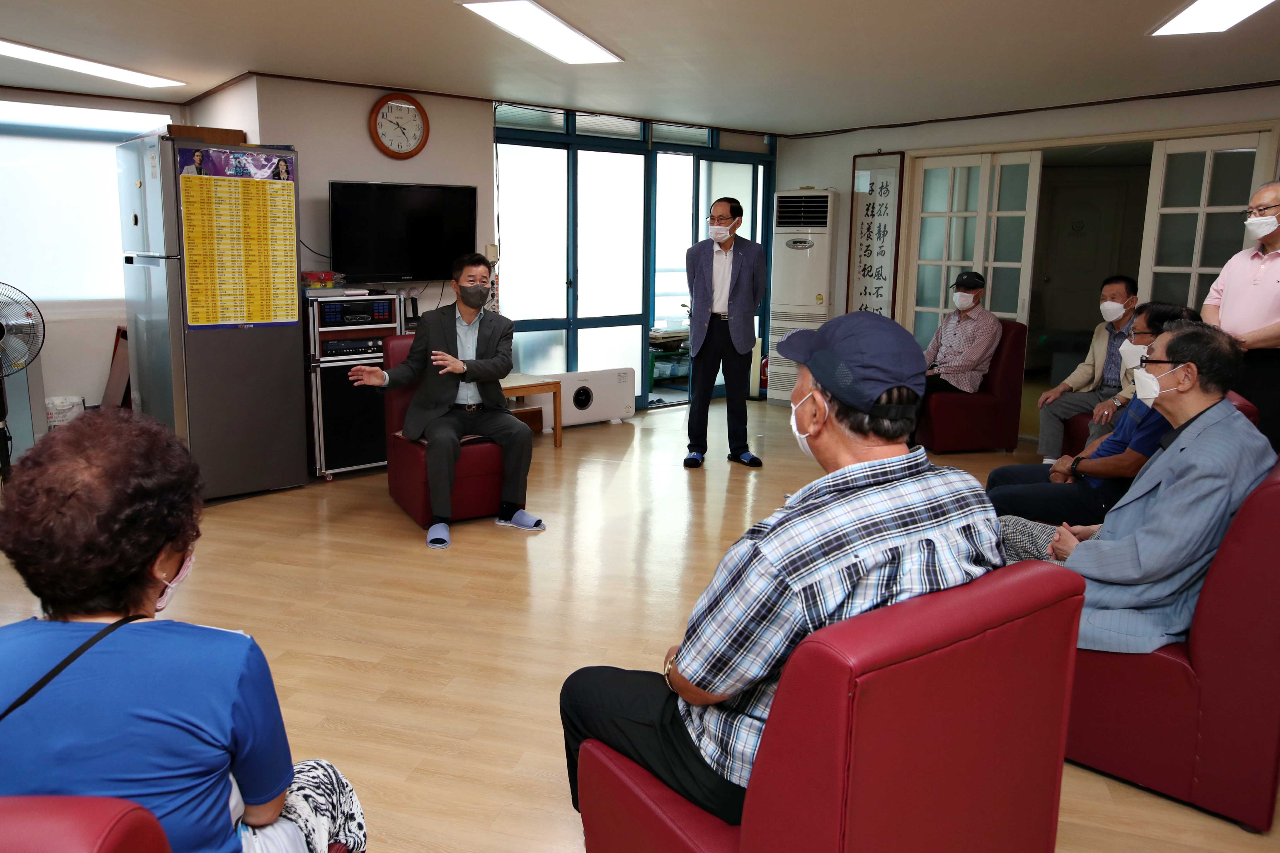 20210908_추석맞이_경로당_방문9.jpg 이미지