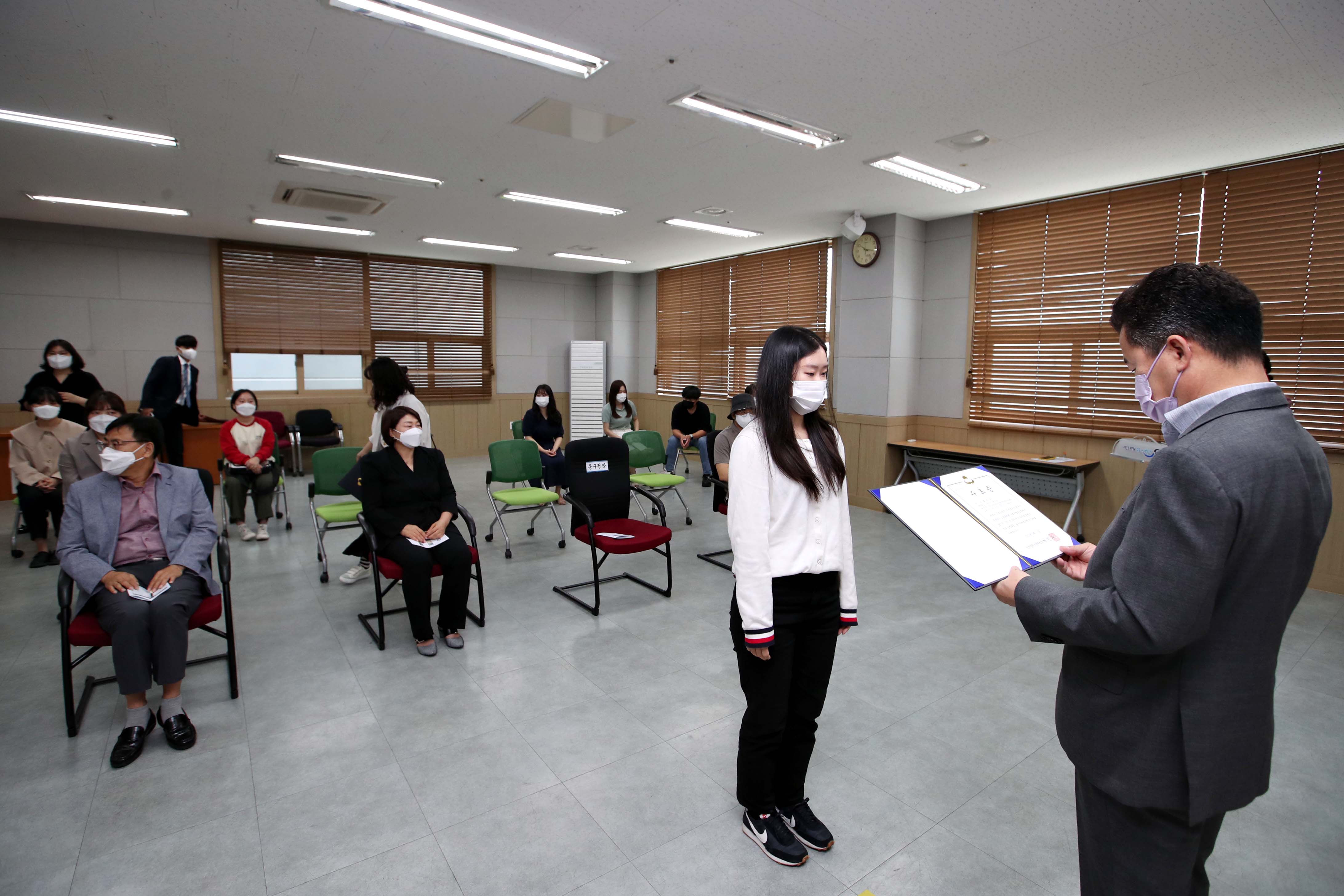20210917_2021년_동구_청년_디지털콘텐츠제작_양성과정_팀프로젝트_성과_발표회_및_수료식_(7).jpg 이미지