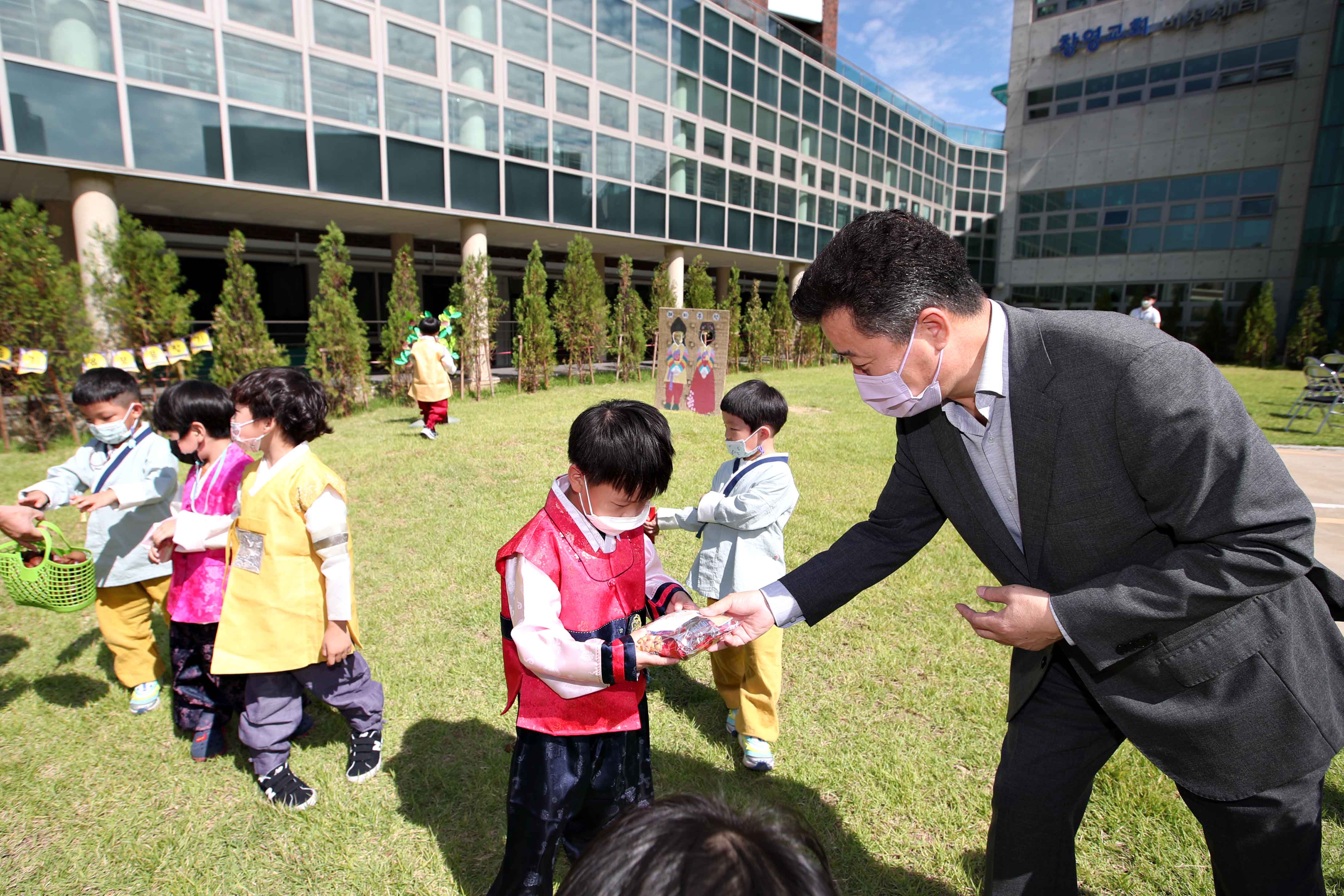 20210917_창영복지관_명절음식_나누기_행사3.jpg 이미지