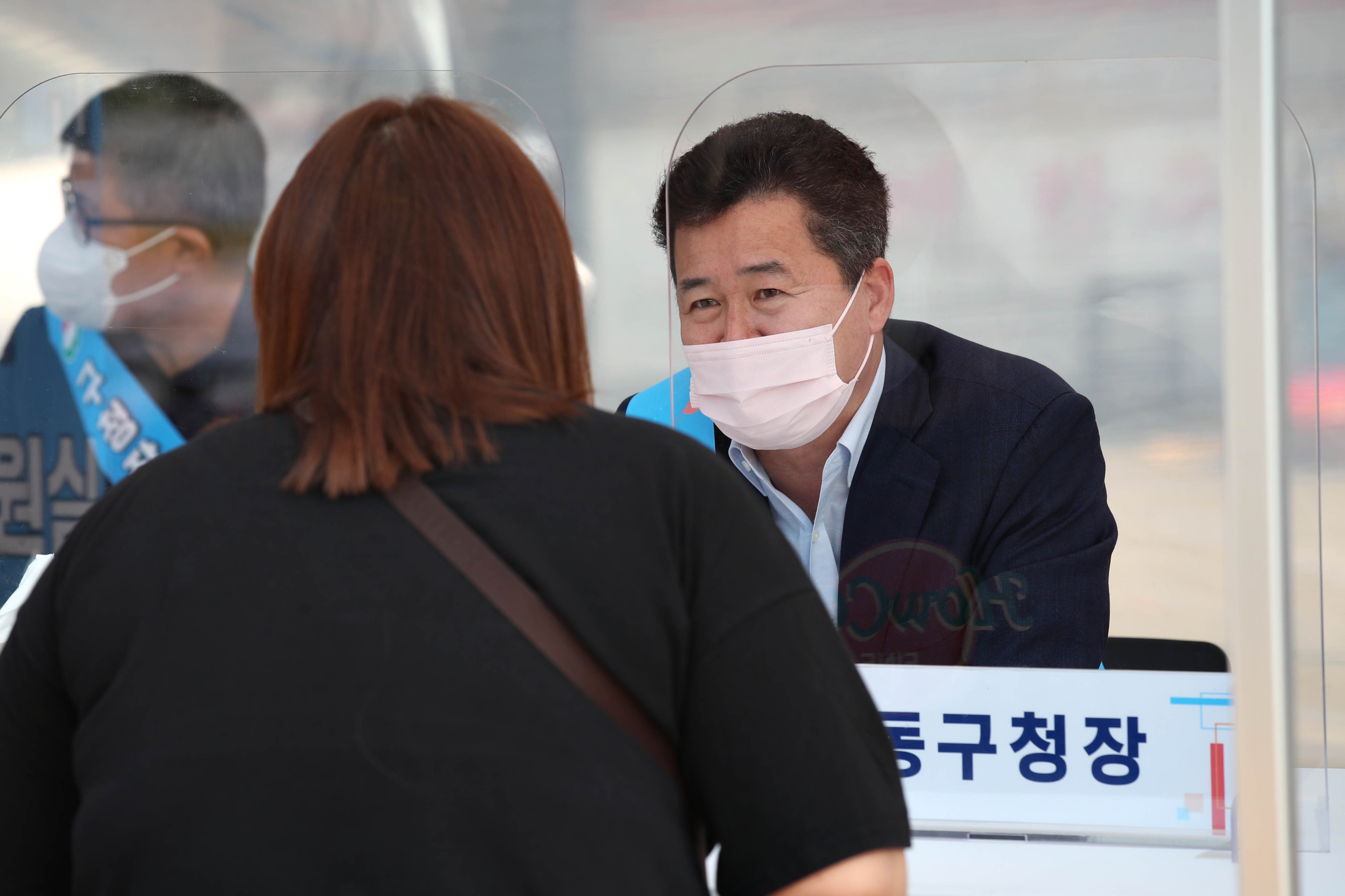 20210924_구청장과_함께_하는_듣고_보고_공감_이동민원실9.jpg 이미지