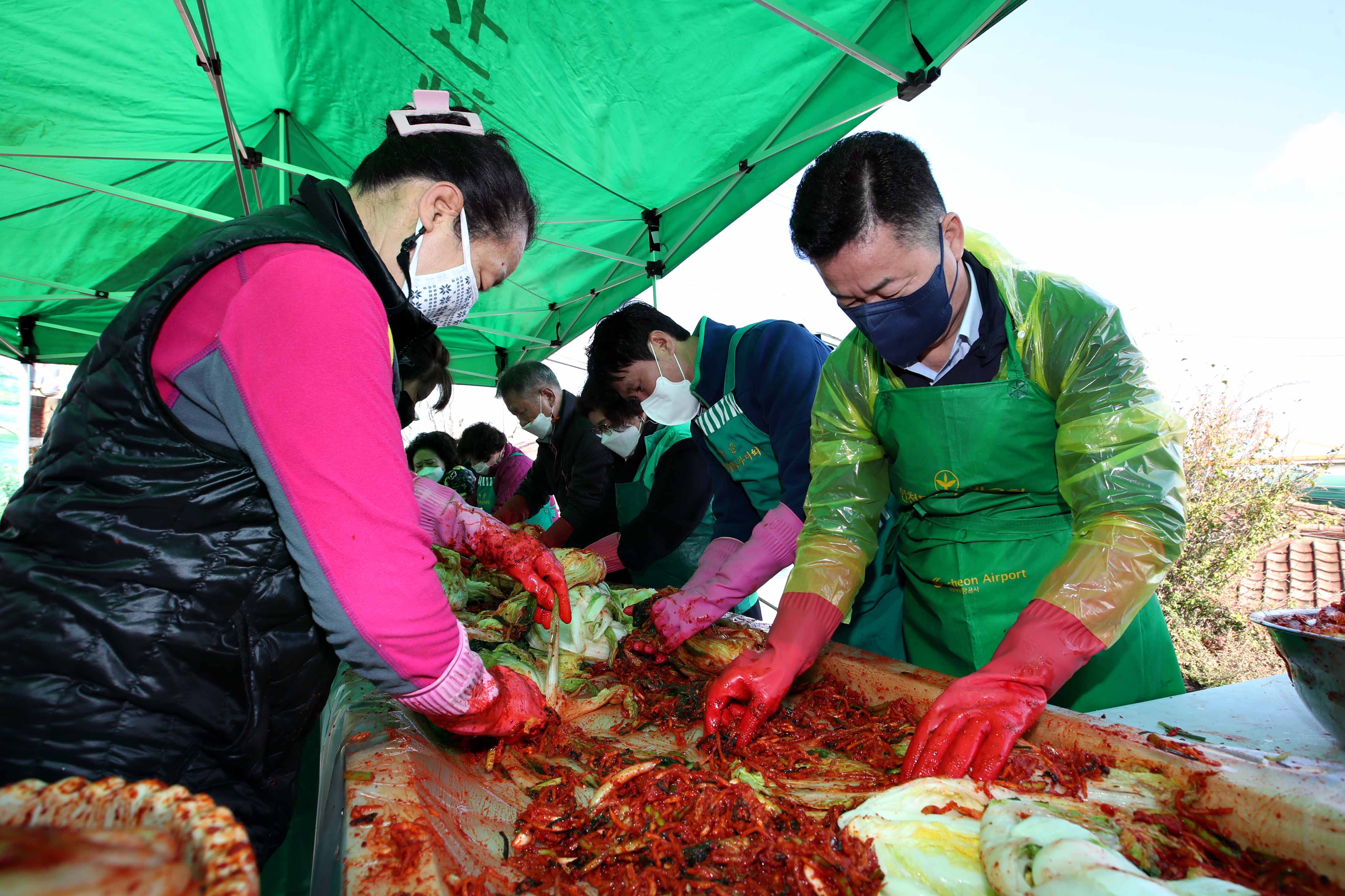 20211110_화수1화평동_새마을부녀회_사랑애_김장_나눔_행사14.jpg 이미지