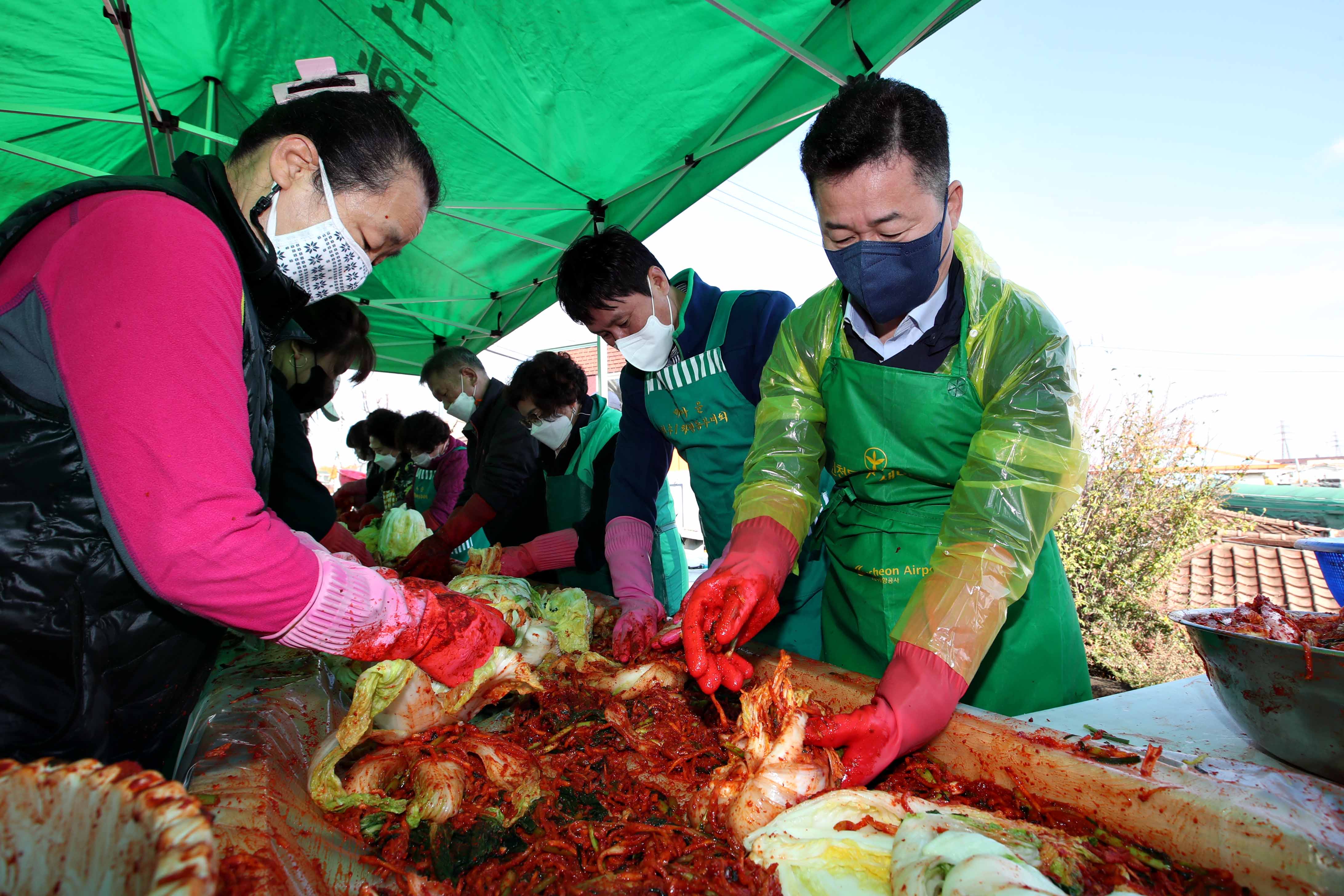 20211110_화수1화평동_새마을부녀회_사랑애_김장_나눔_행사9.jpg 이미지