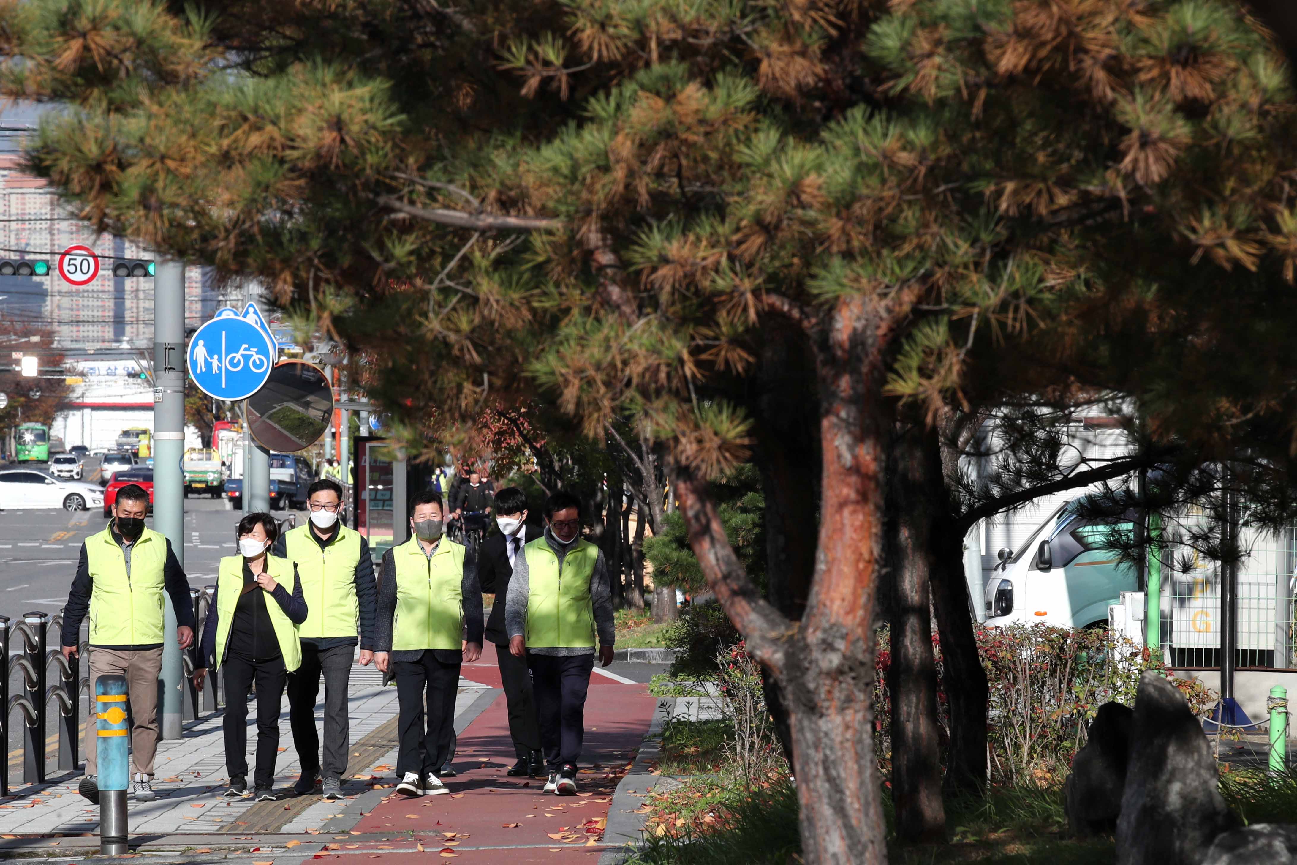 20211113_송림6동_함께하는_마을_둘레길_걷기7.jpg 이미지