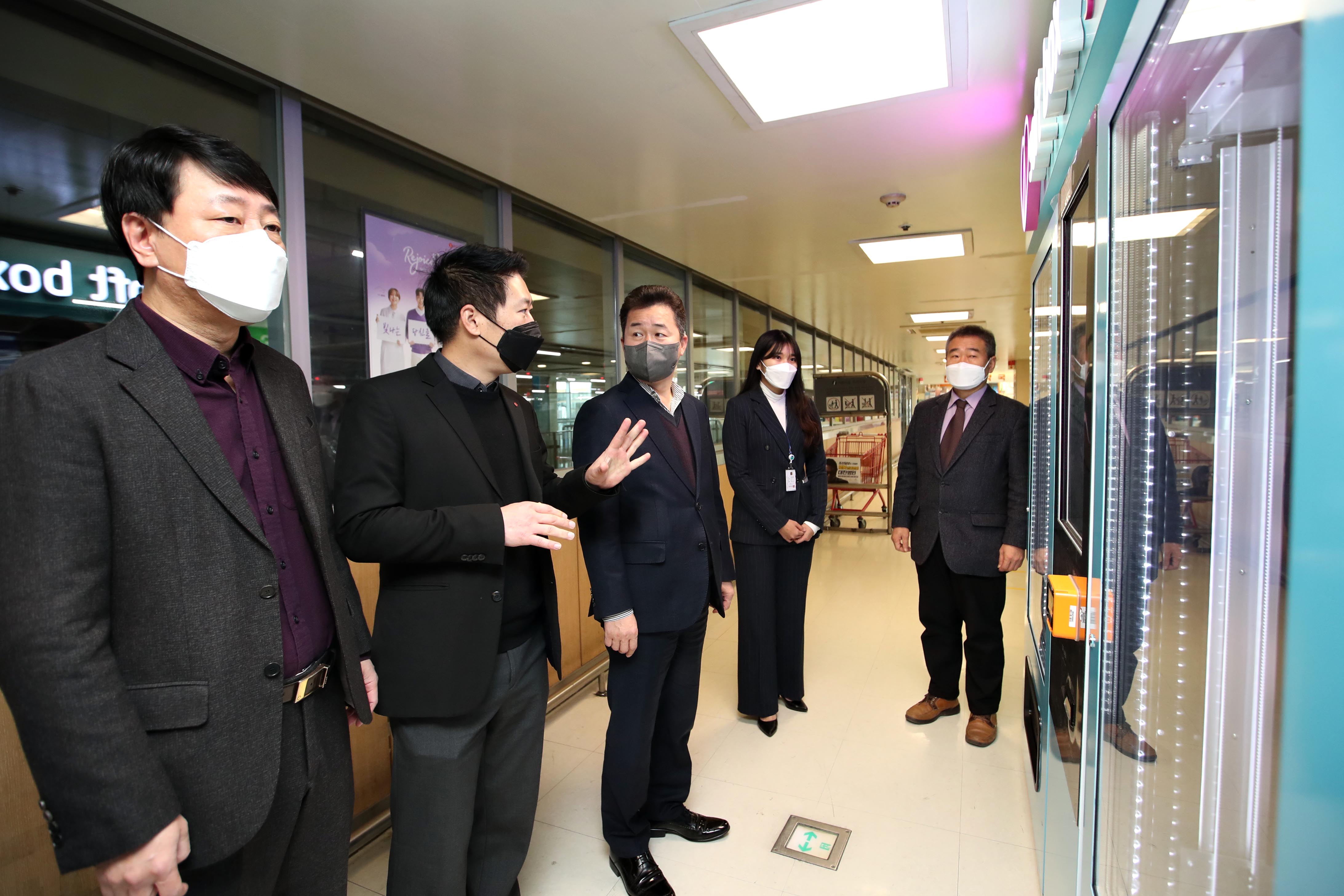 20211202_사회적경제기업_판로_확대_및_상생을_위한_업무협약식18.jpg 이미지