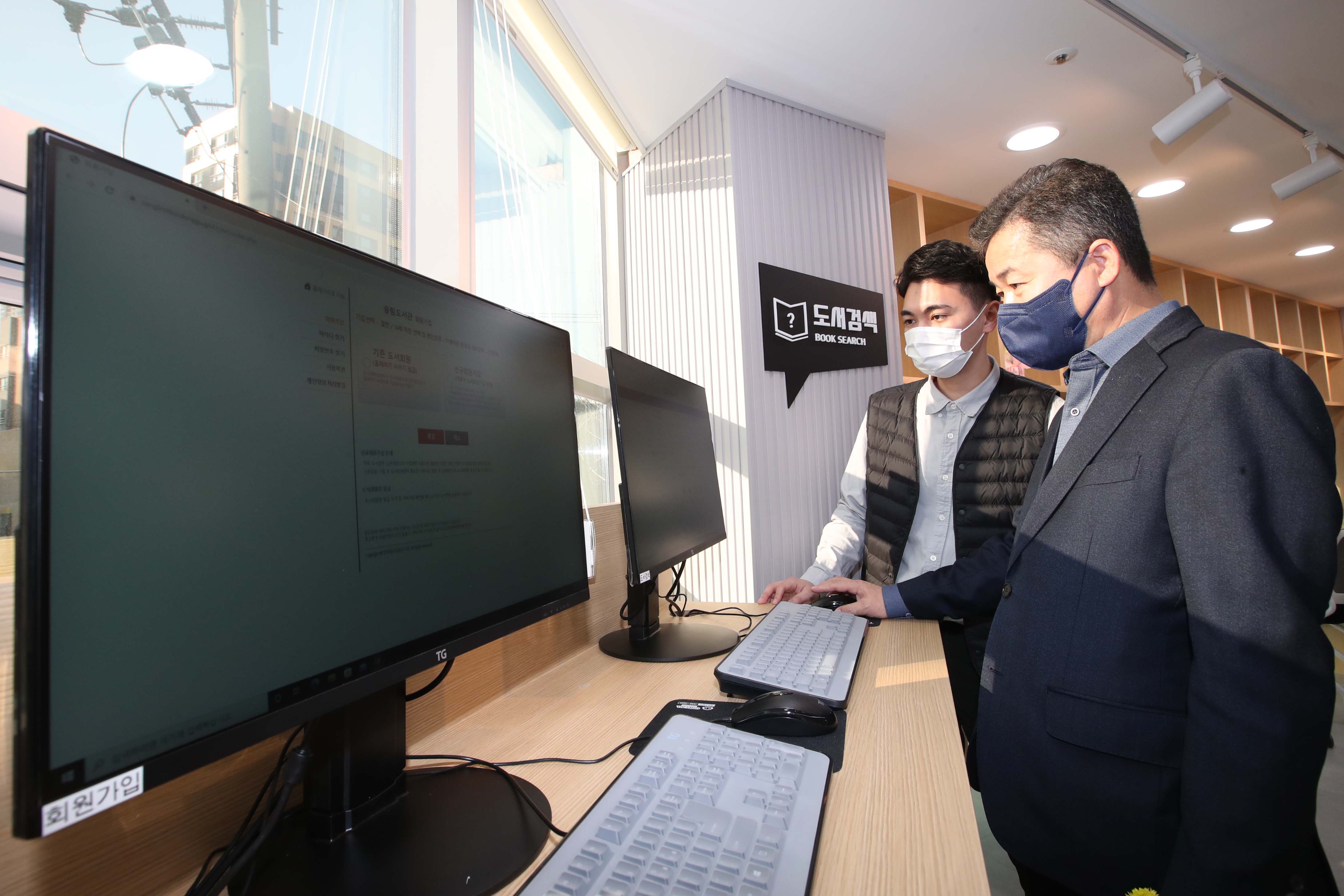 20211221_이룸청소년도서관_개관식11.jpg 이미지