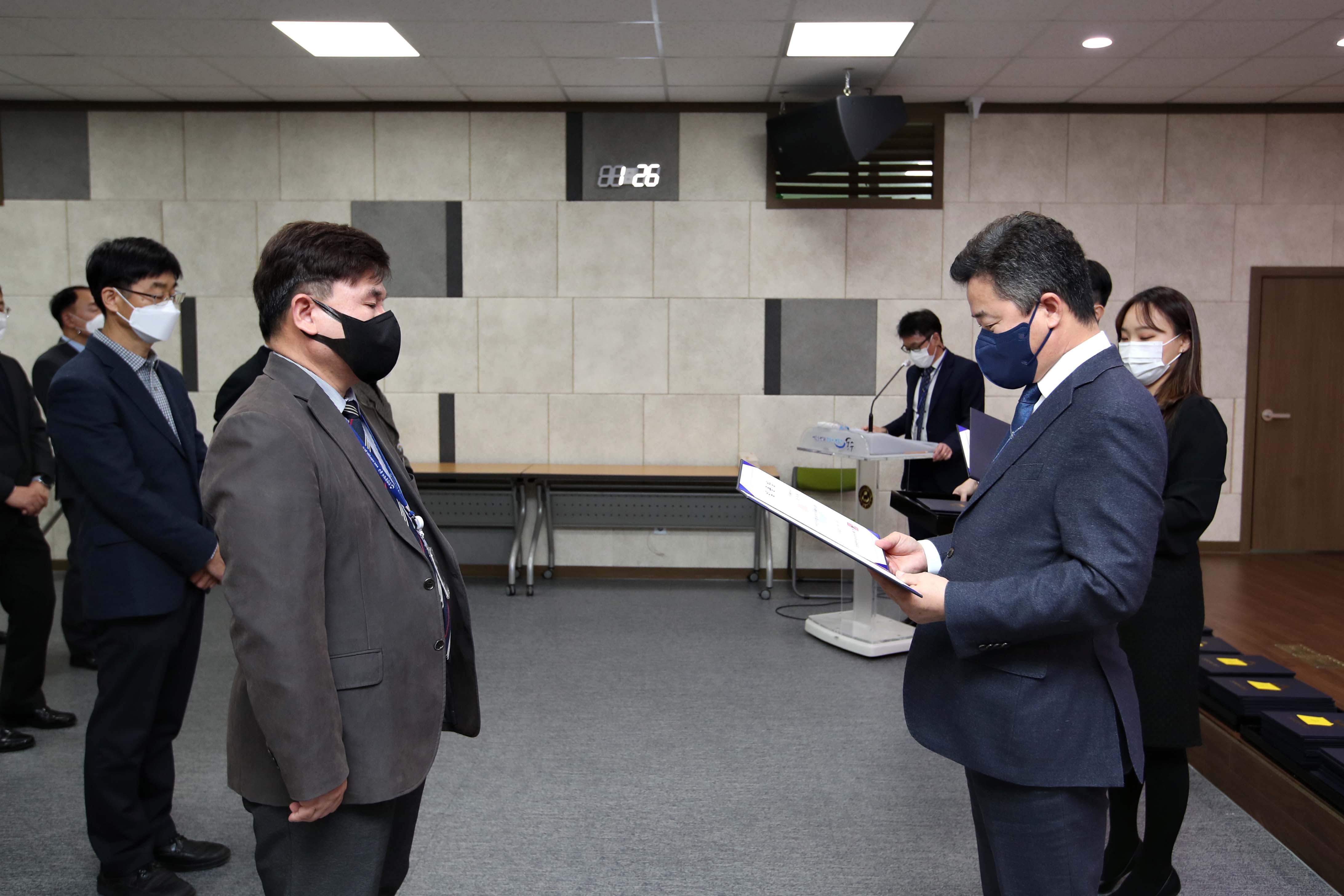 20220103_임용장_수여식13.jpg 이미지