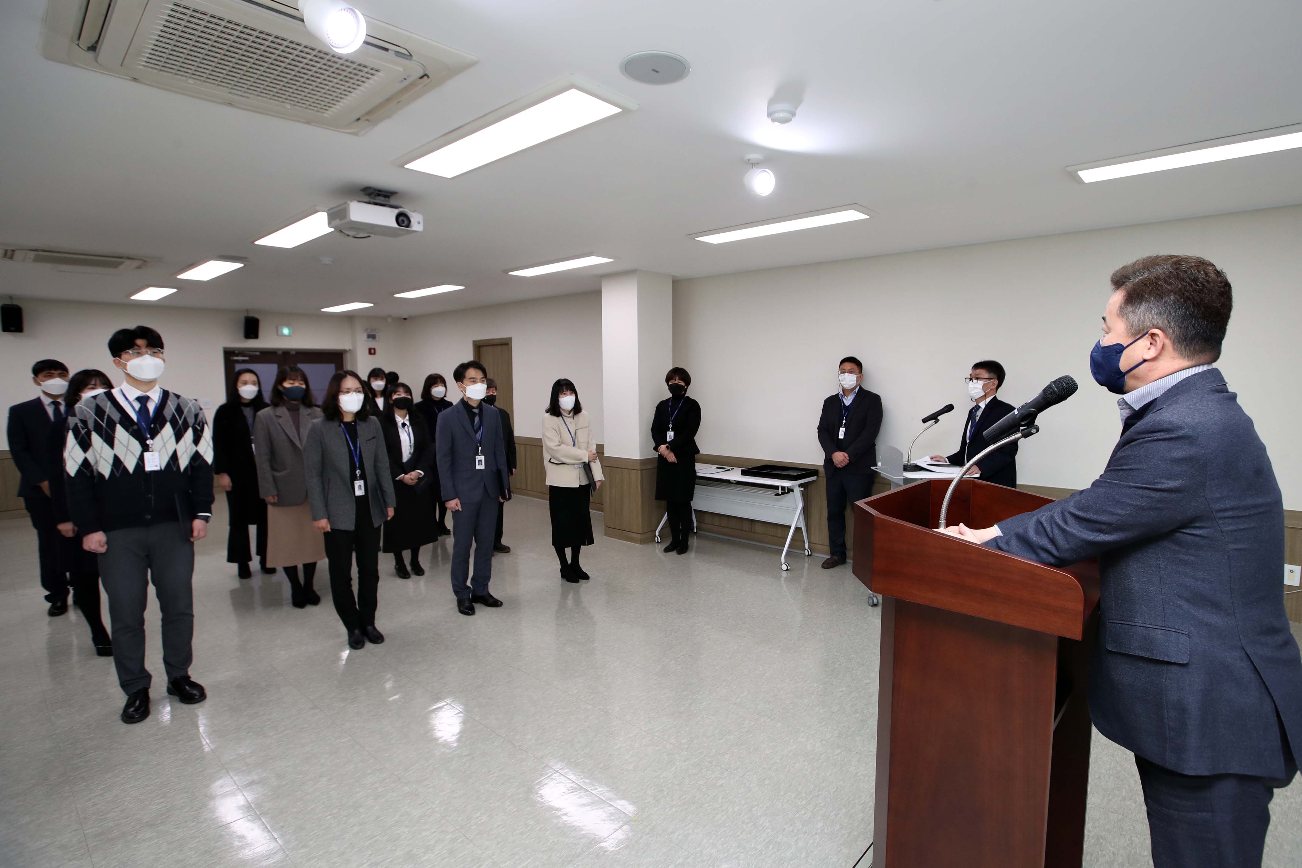20220207_임용장_수여식3.jpg 이미지