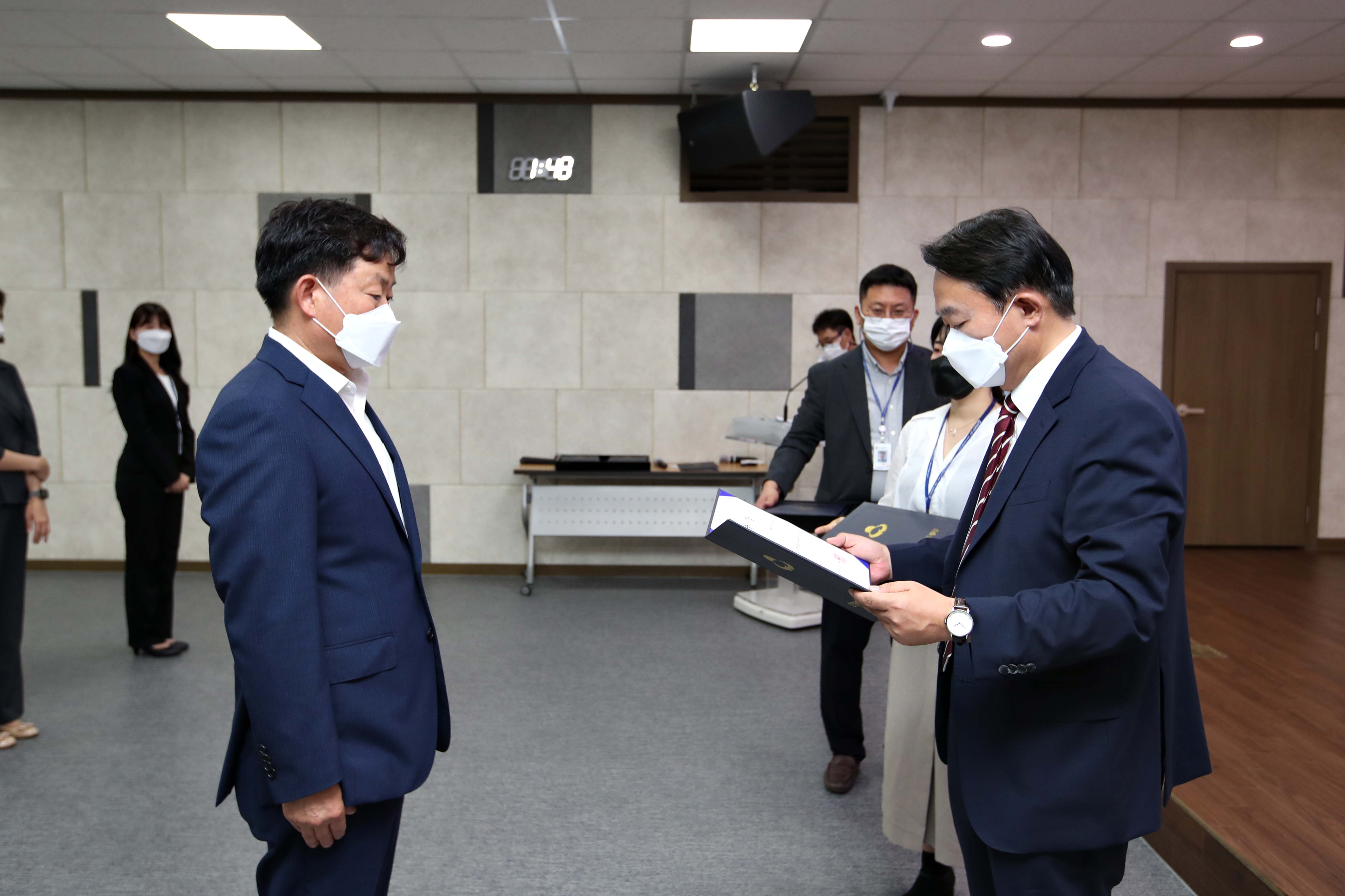 20220701_임용장_수여식10.jpg 이미지