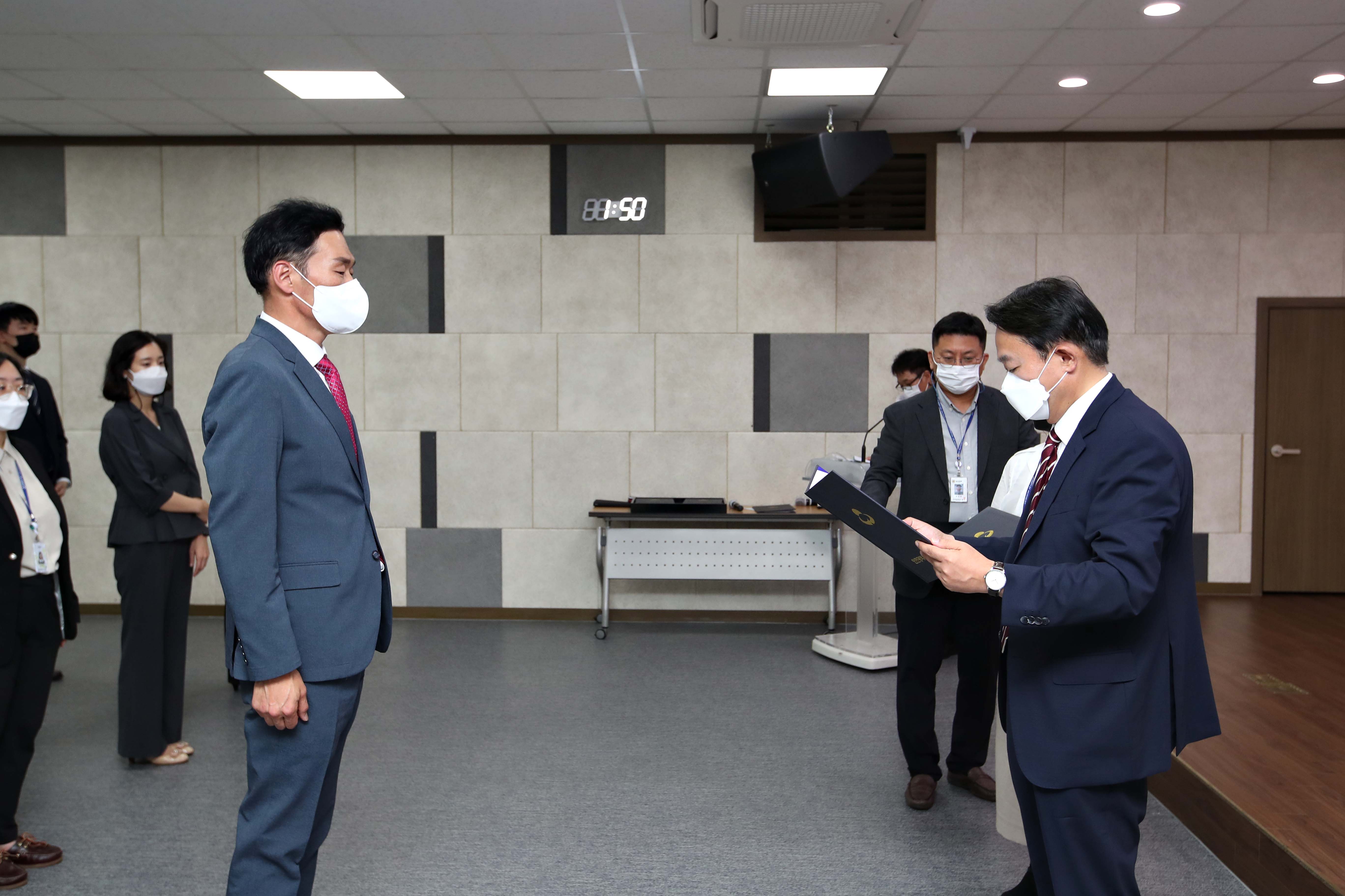 20220701_임용장_수여식9.jpg 이미지