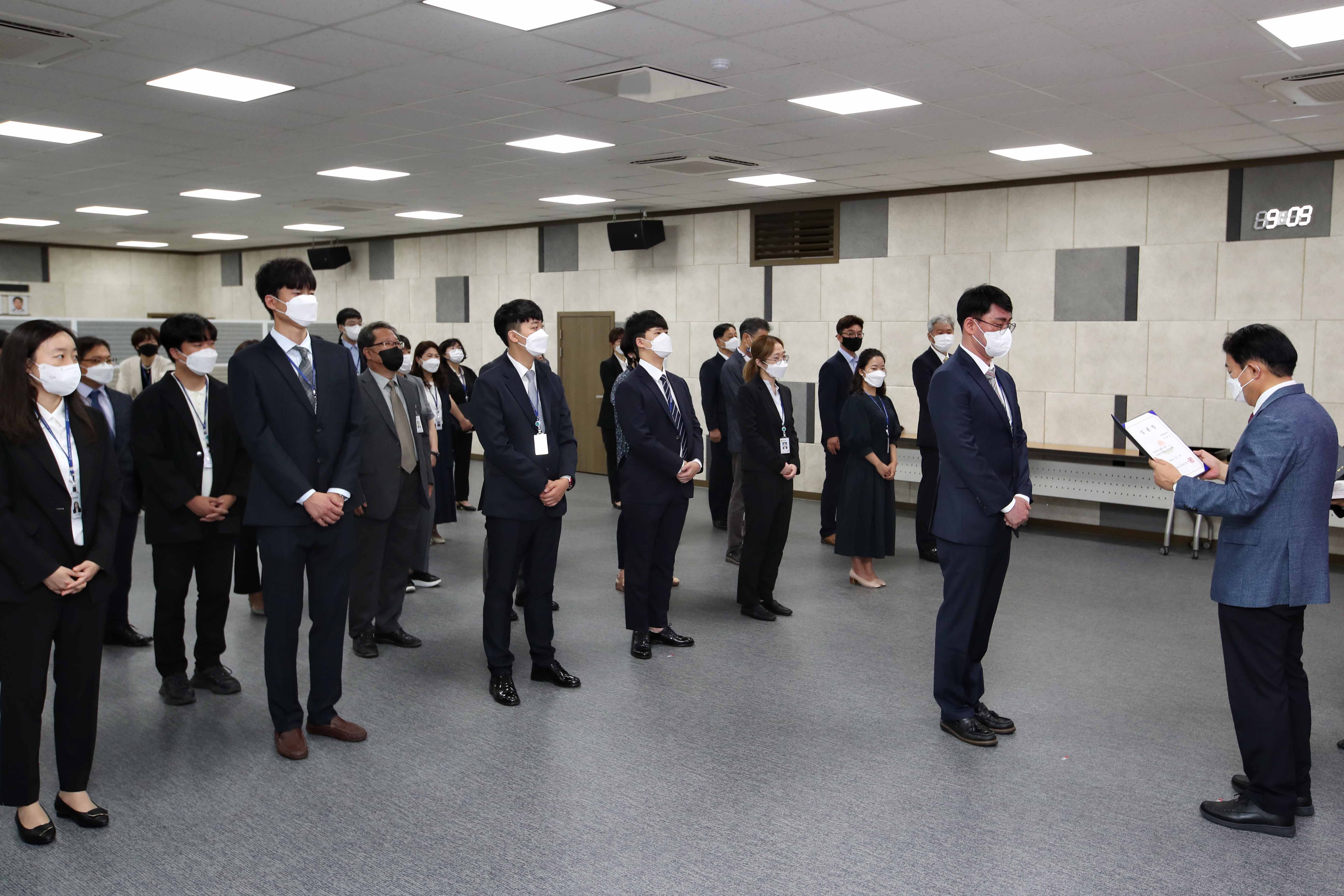 20220718_임용장_수여식3.jpg 이미지