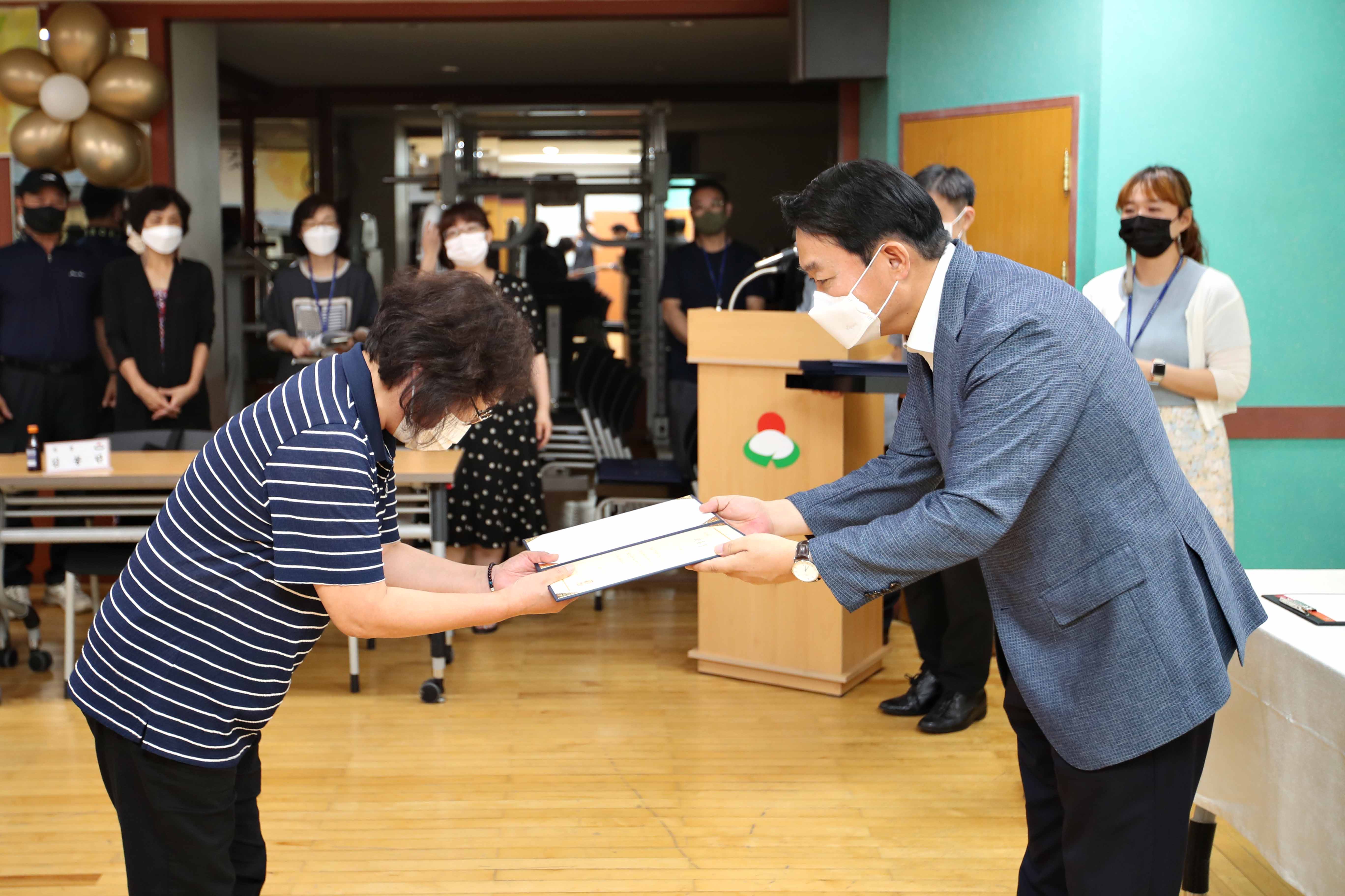20220805_제2기_주민자치회_위원_위촉식_송현3동14.jpg 이미지