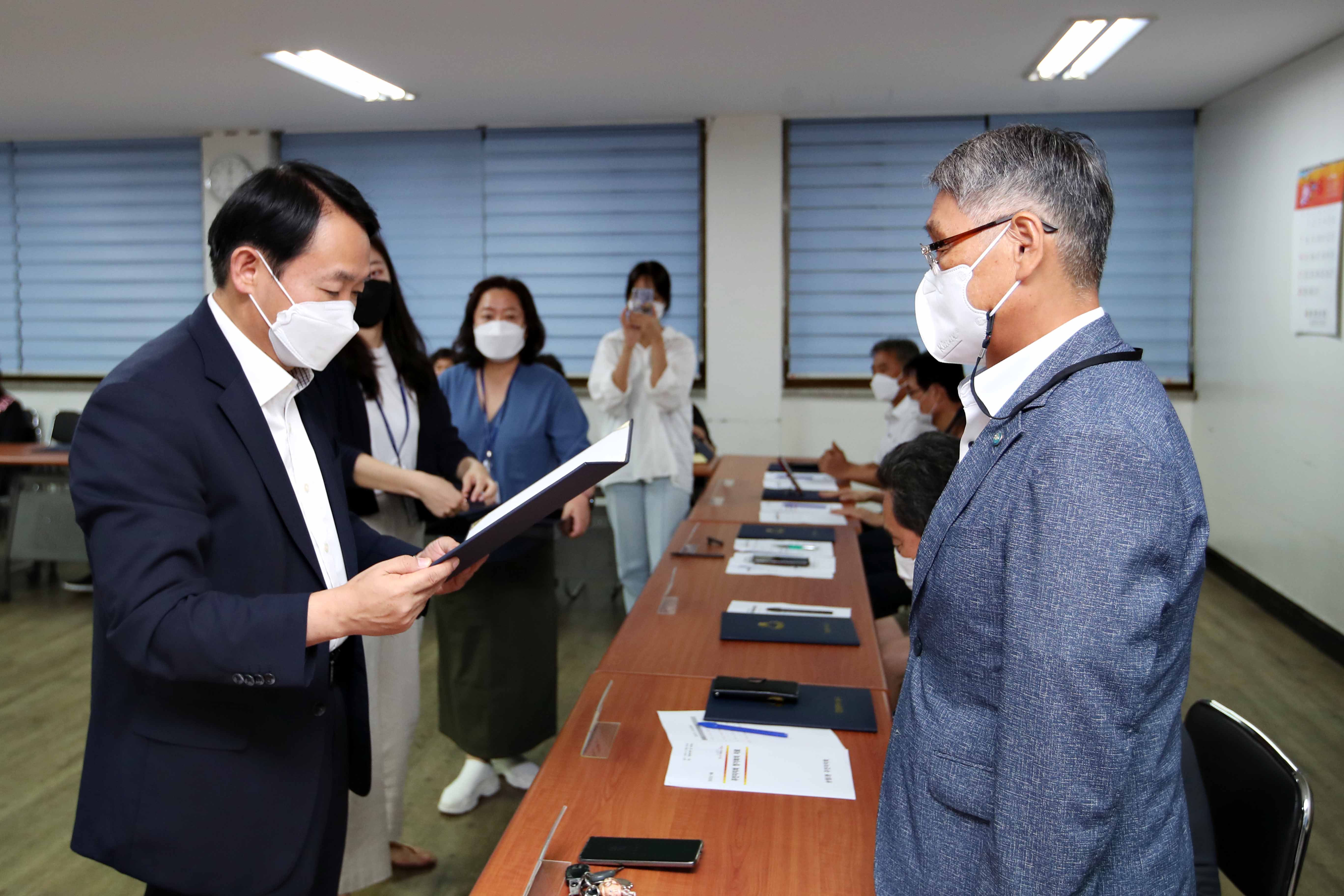 20220809_제2기_주민자치회_위원_위촉식_송림1동4.jpg 이미지