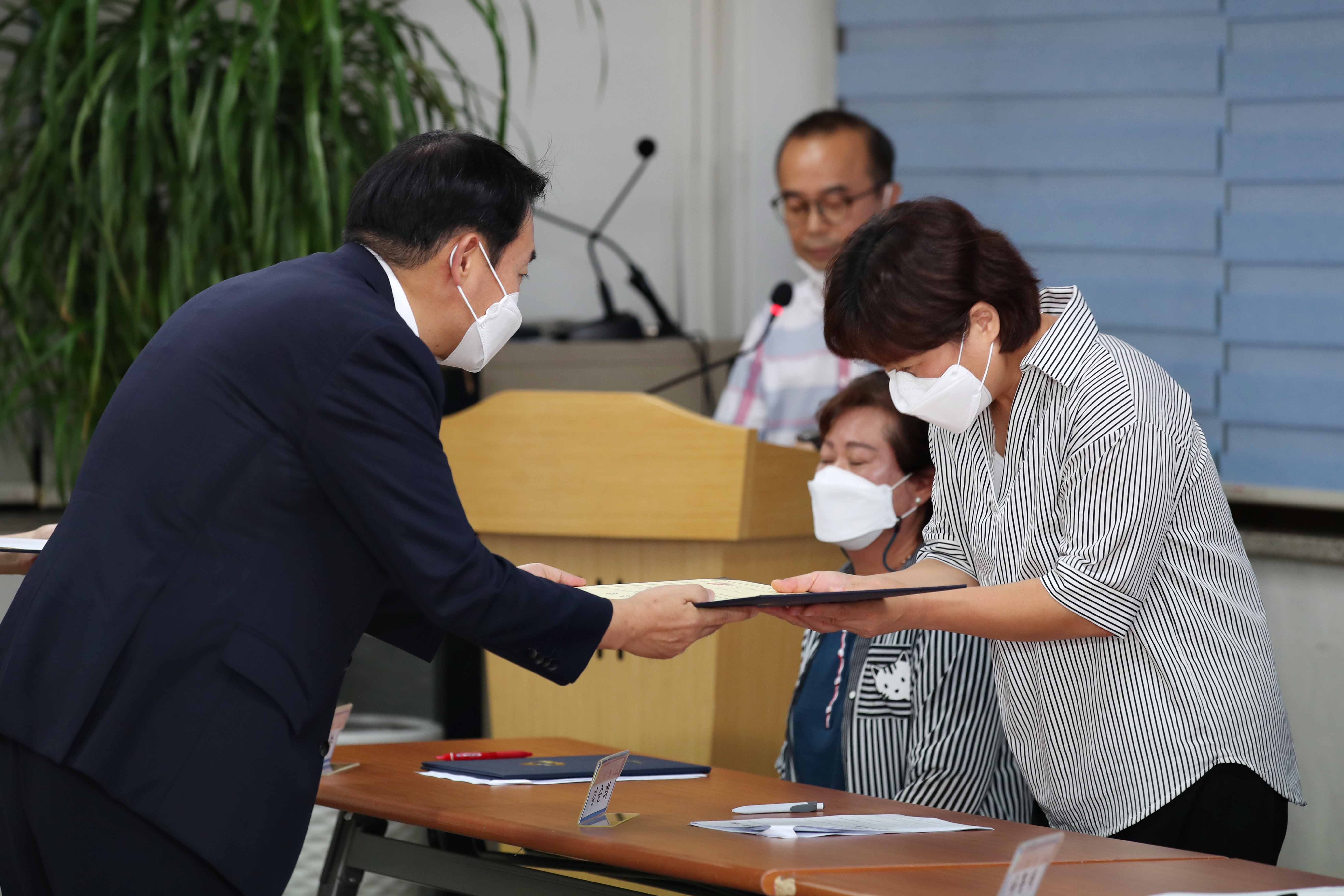 20220809_제2기_주민자치회_위원_위촉식_송림1동6.jpg 이미지
