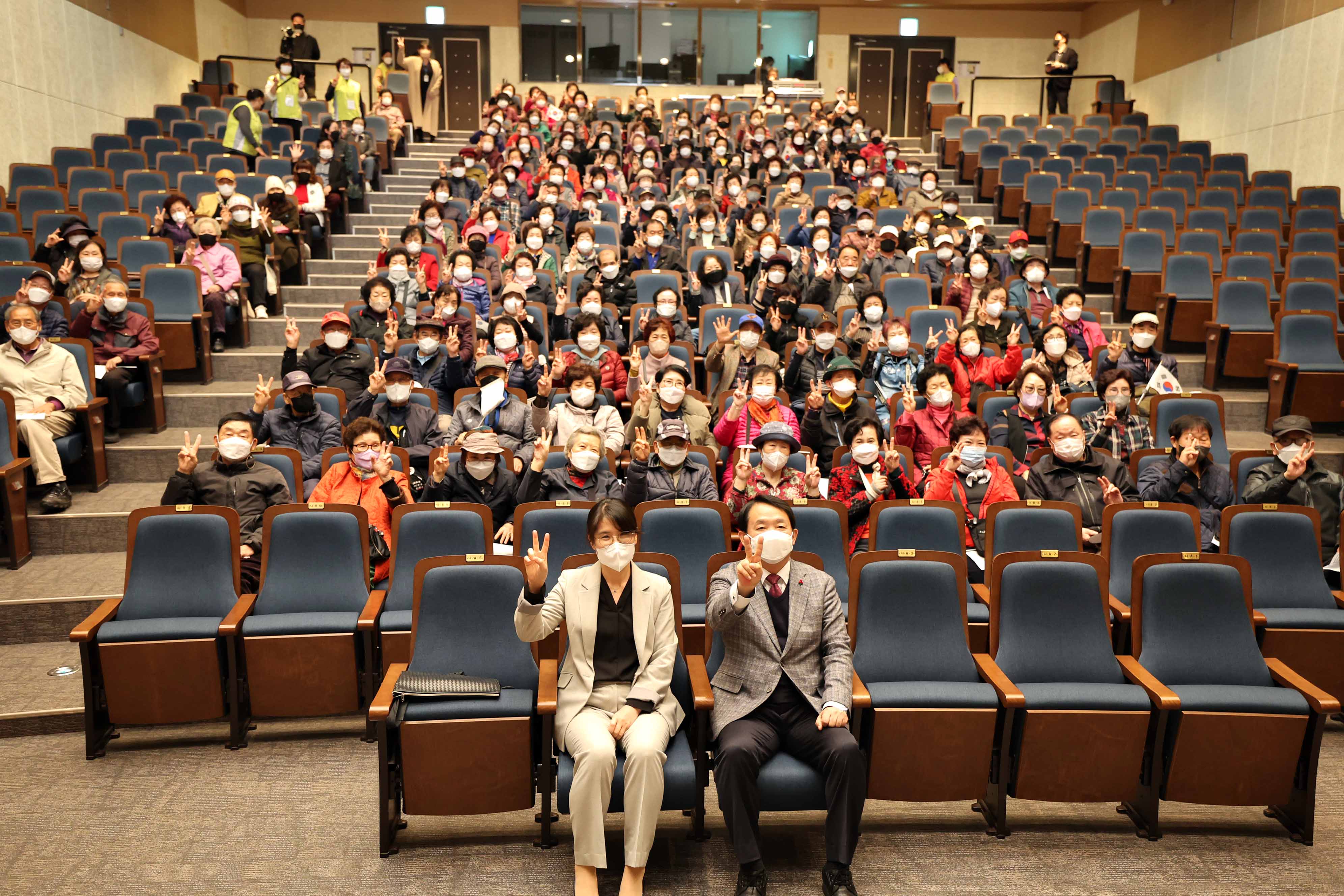 20221117_노인일자리사업_참여자_문화체험2.jpg 이미지