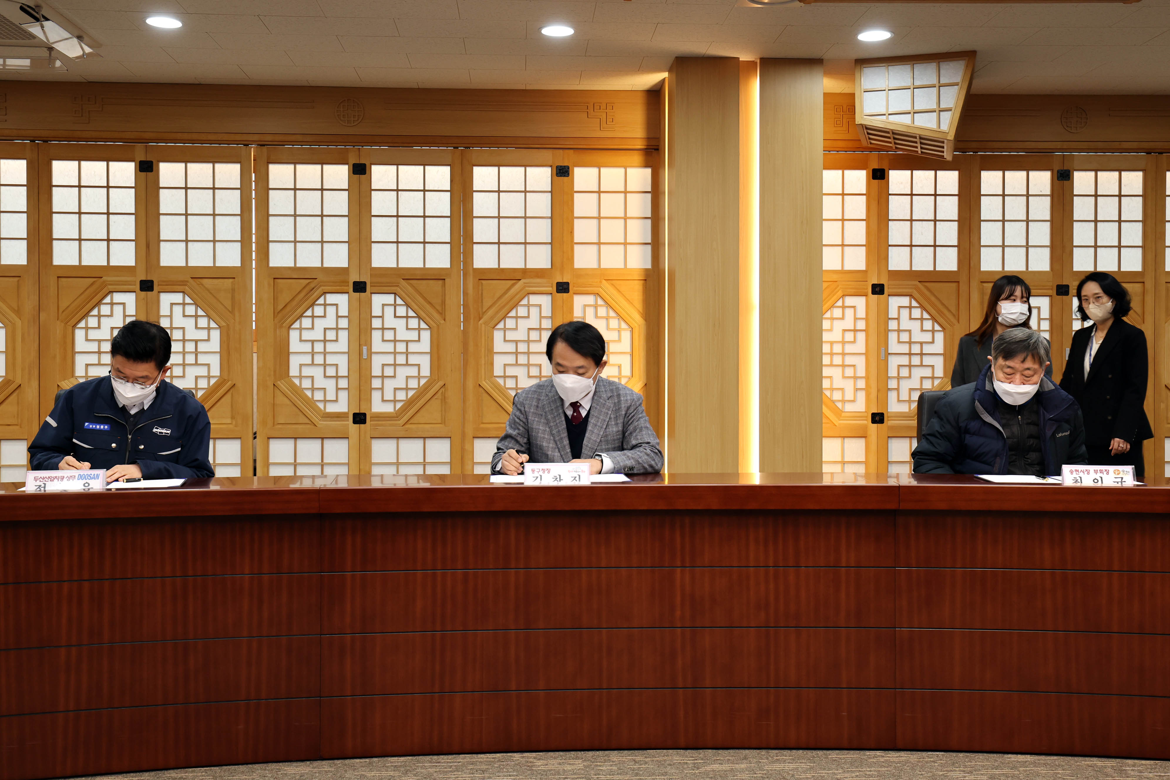 20221124_전통시장_활성화를_위한_자매결연_협약식3.jpg 이미지