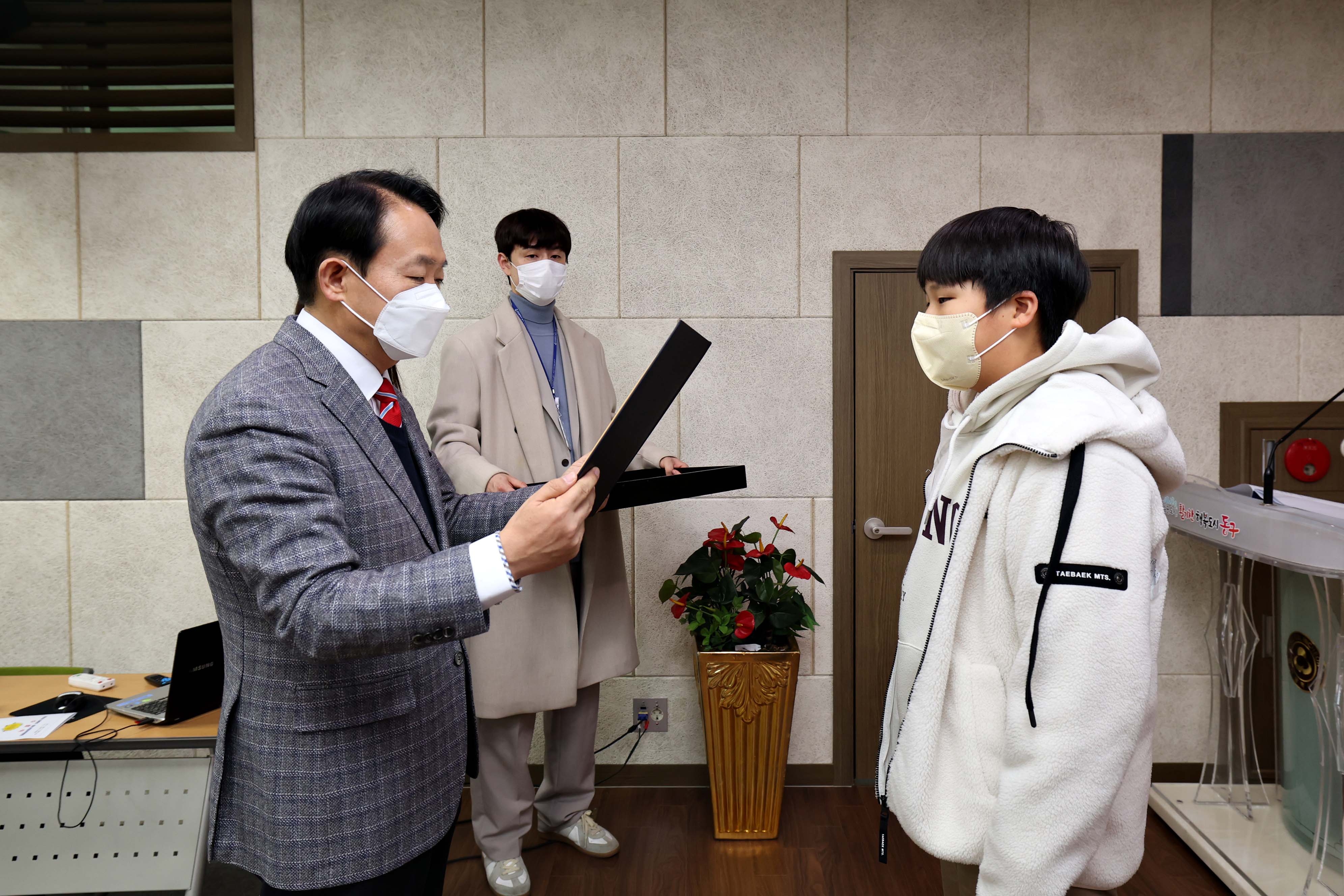 20221210_2022년도_어린이_청소년_참여위원회_수료식9.jpg 이미지
