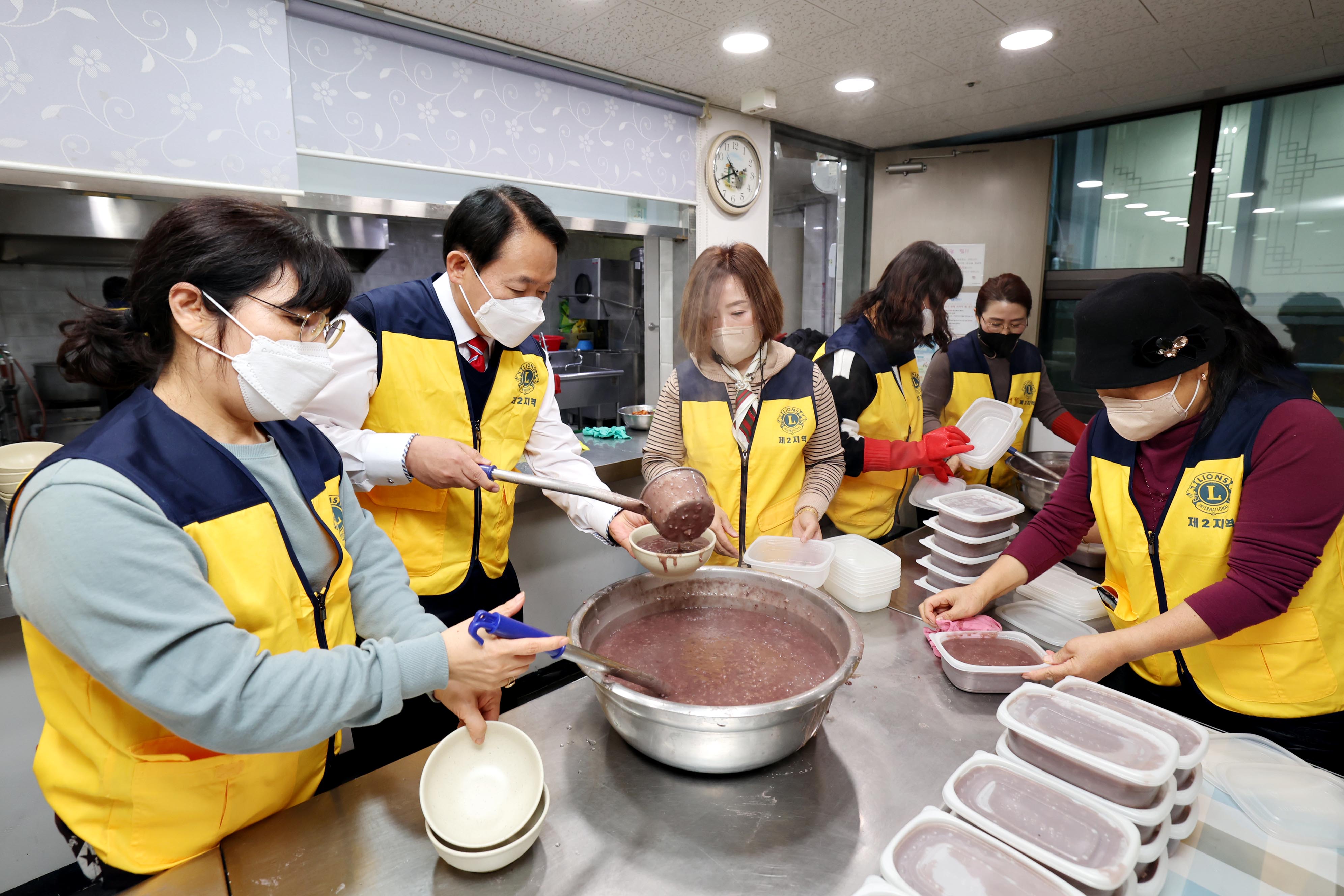 20221210_추억의_동지팥죽_나눔3.jpg 이미지