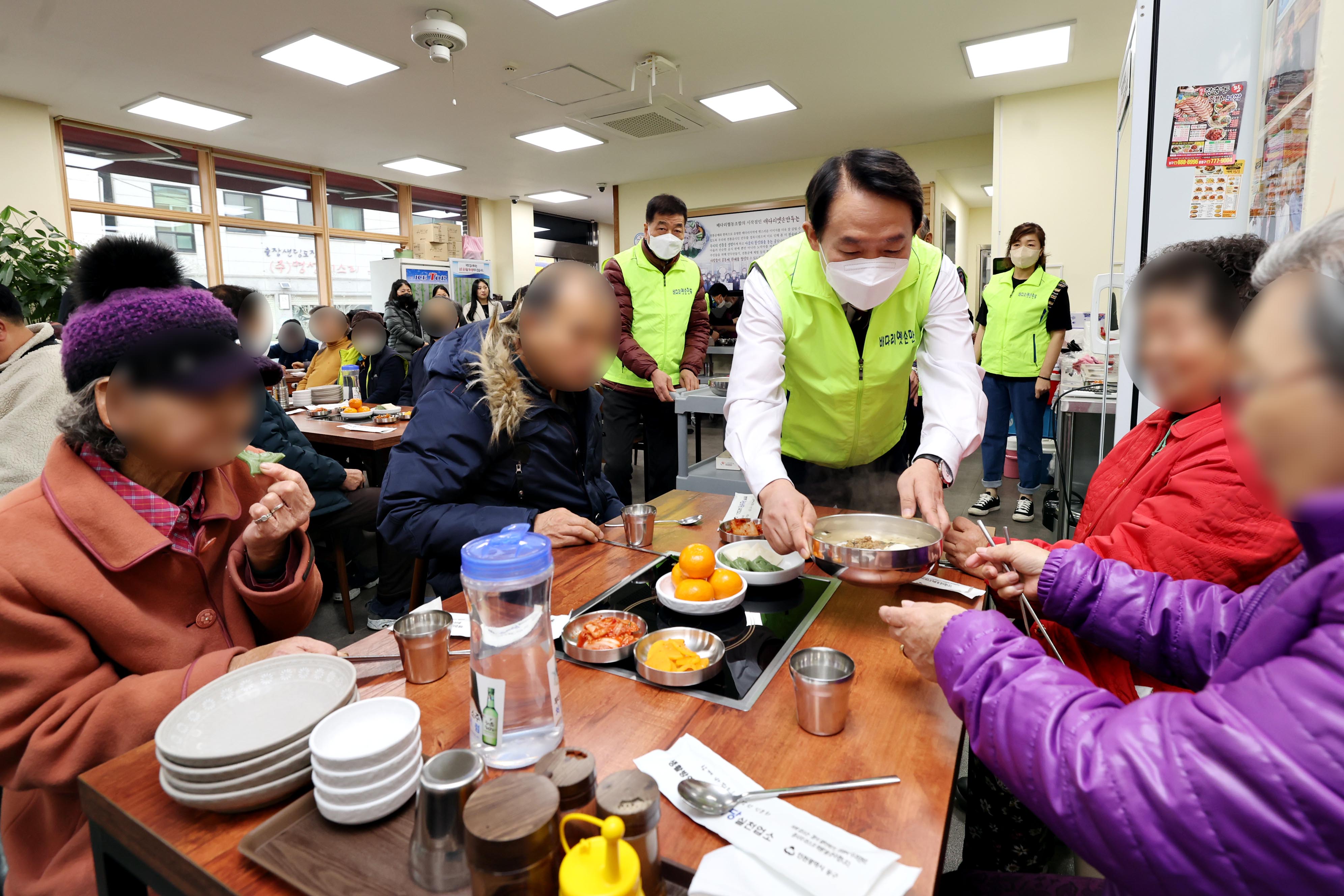 20221212_배다리협동조합_식사_나눔4.jpg 이미지
