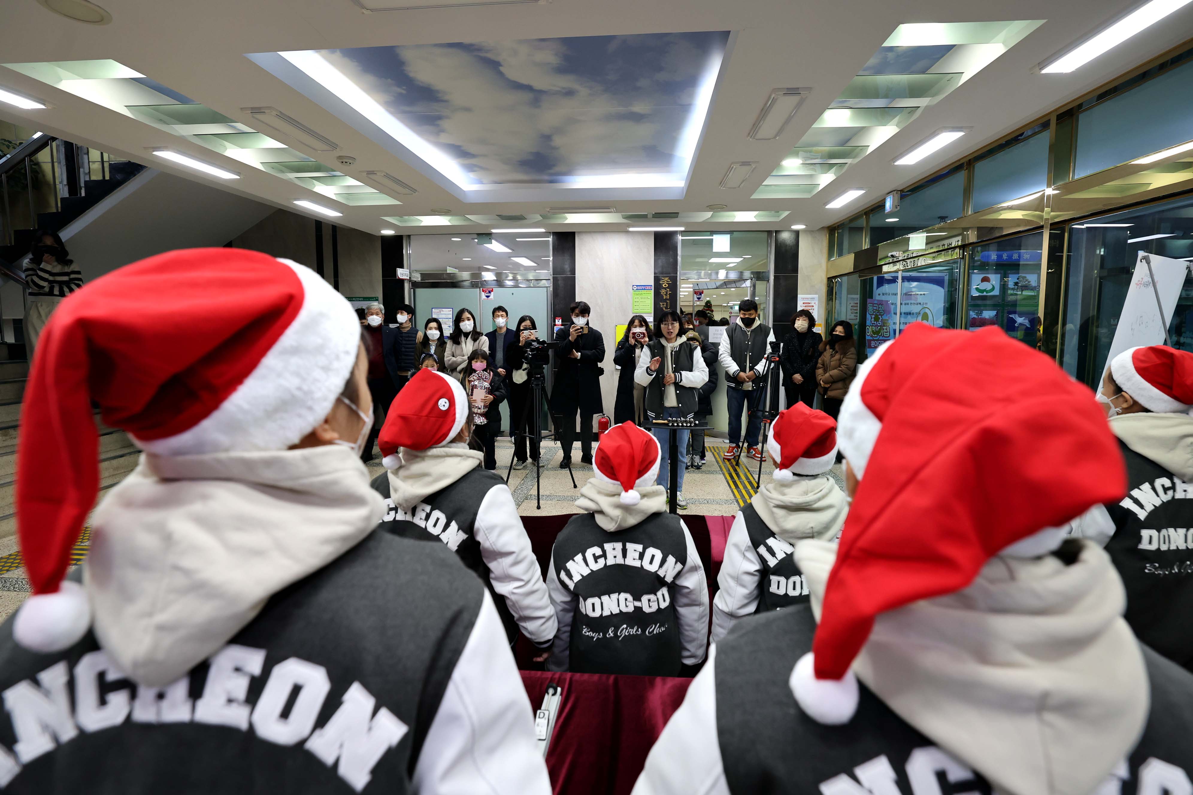 20221228_구립소년소녀합창단_청사_로비_작은음악회8.jpg 이미지