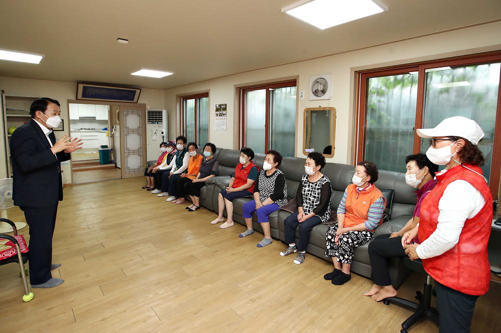 경로당 방문 사진