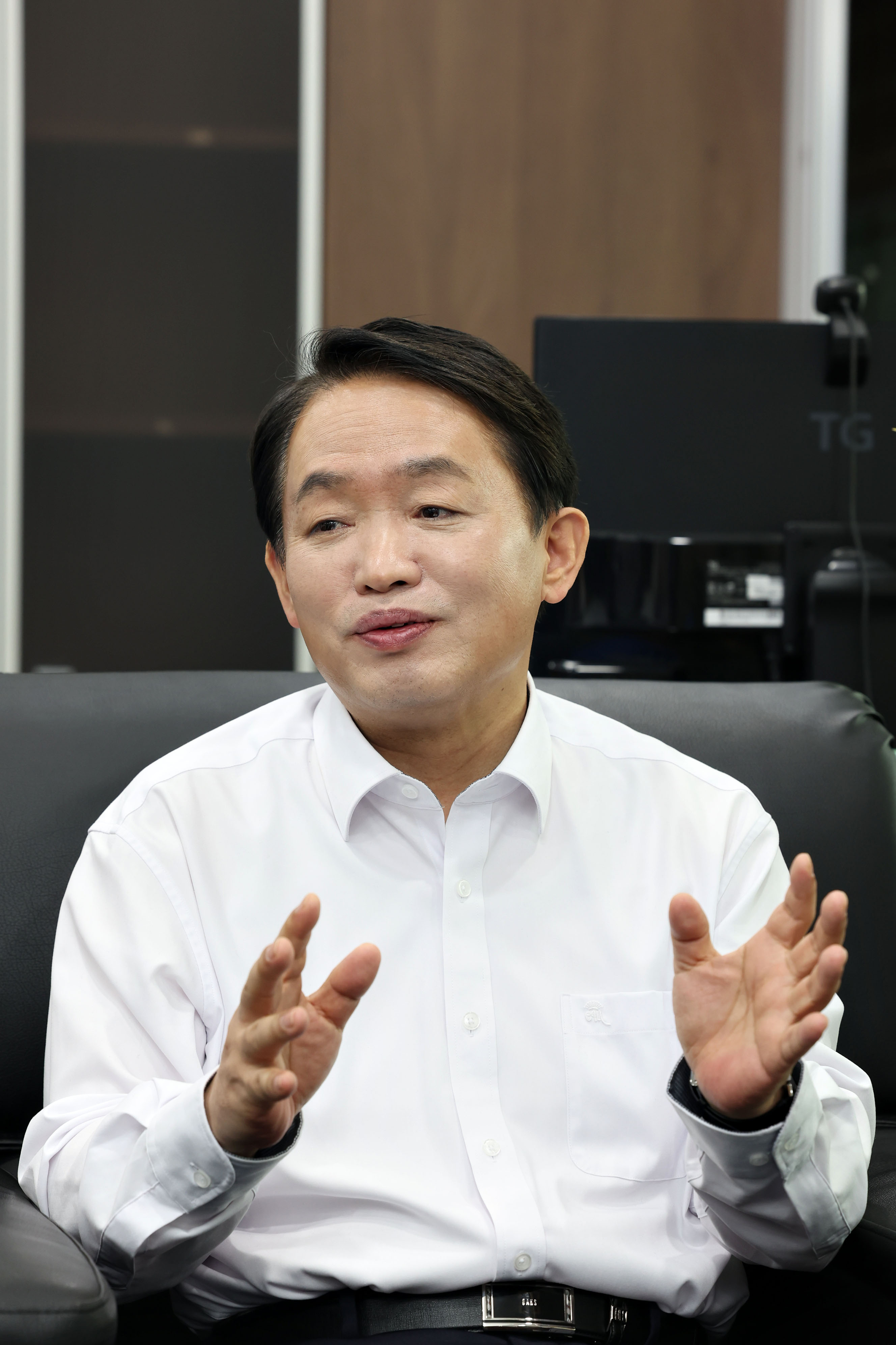 20230106_청장님_인터뷰_사진10.jpg 이미지