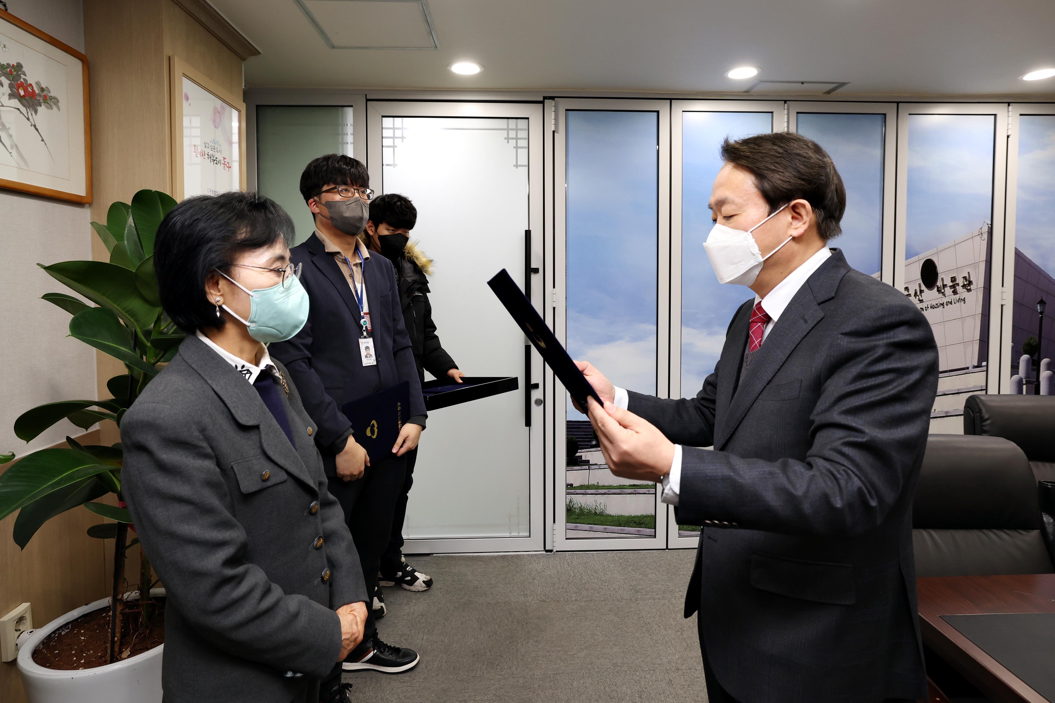20230126_옥외광고심의위원회_위촉식3.jpg 이미지