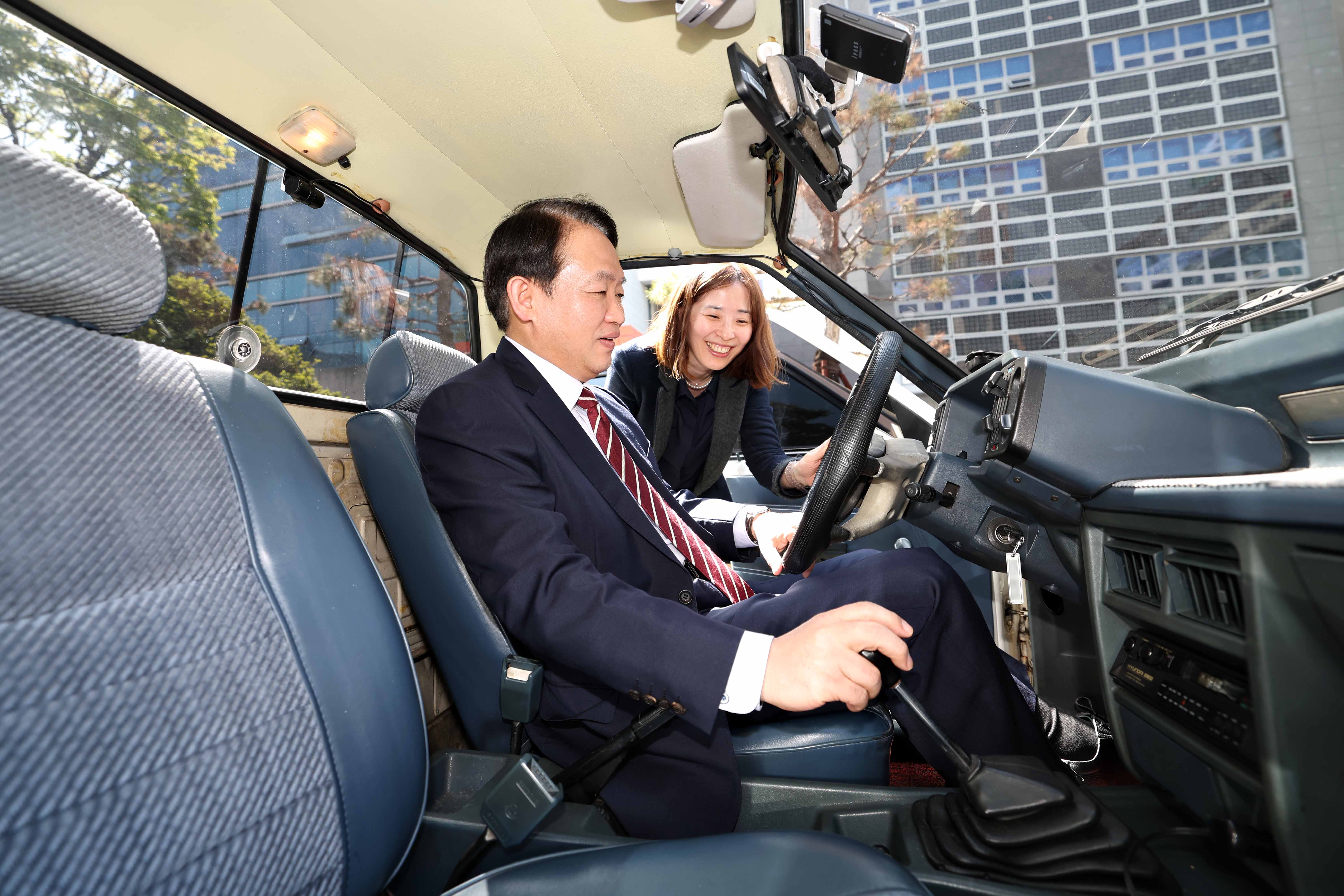 20230421_수도국산달동네박물관_유물_관람5.jpg 이미지