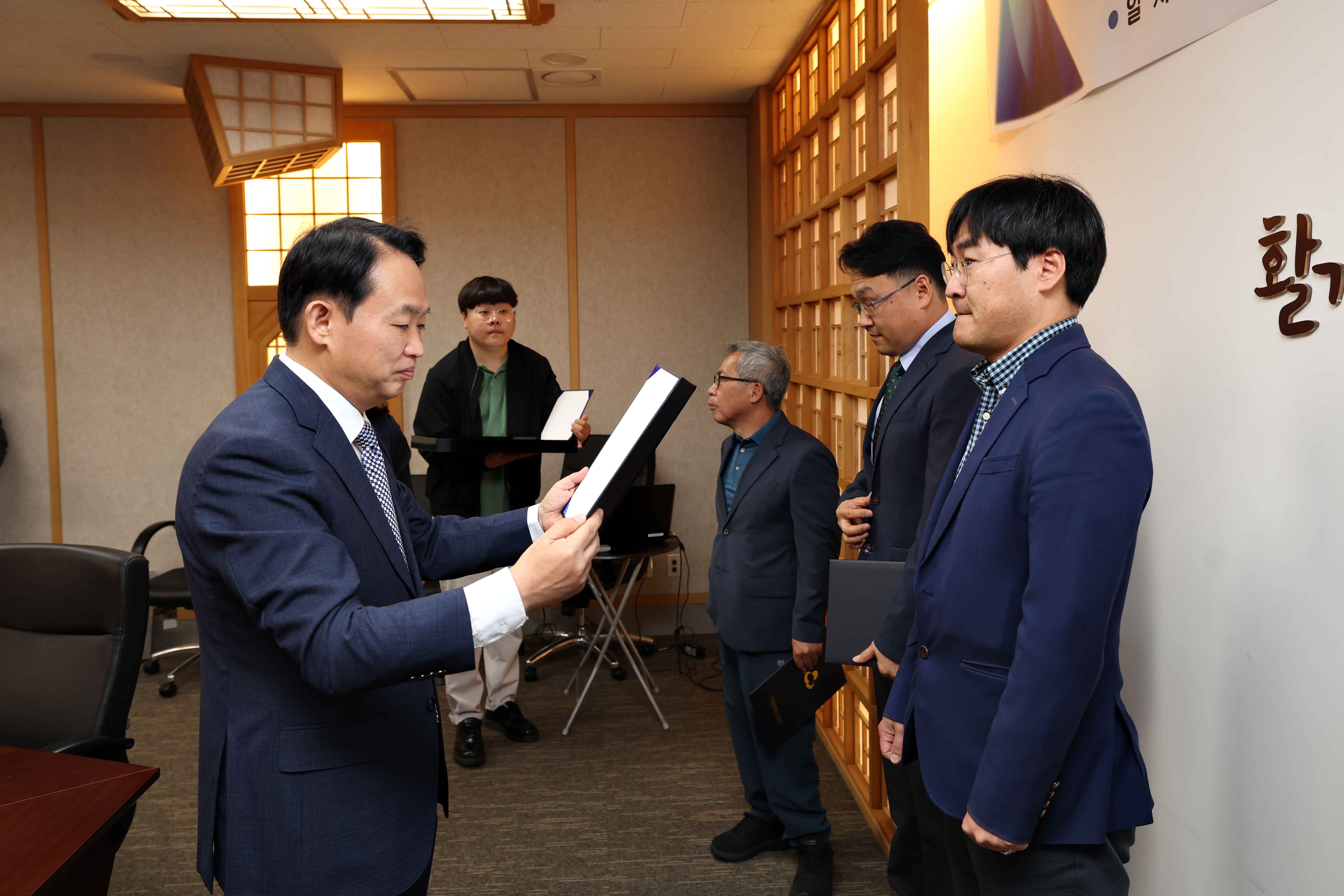 20230516_동구_도시비전_자문단_위촉식5.jpg 이미지