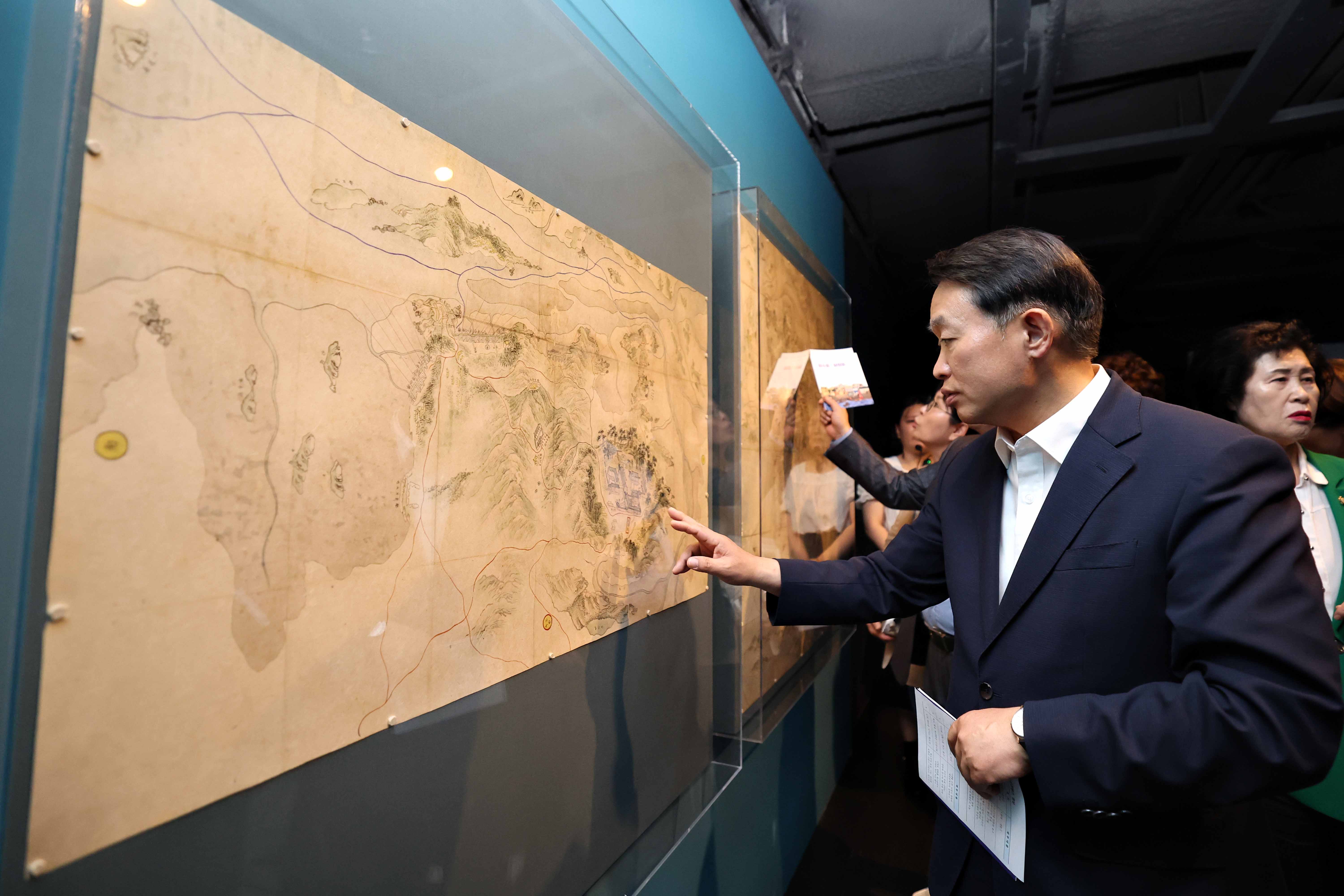 20230707_동구청_인천시립박물관_공동전시_설명회5.jpg 이미지