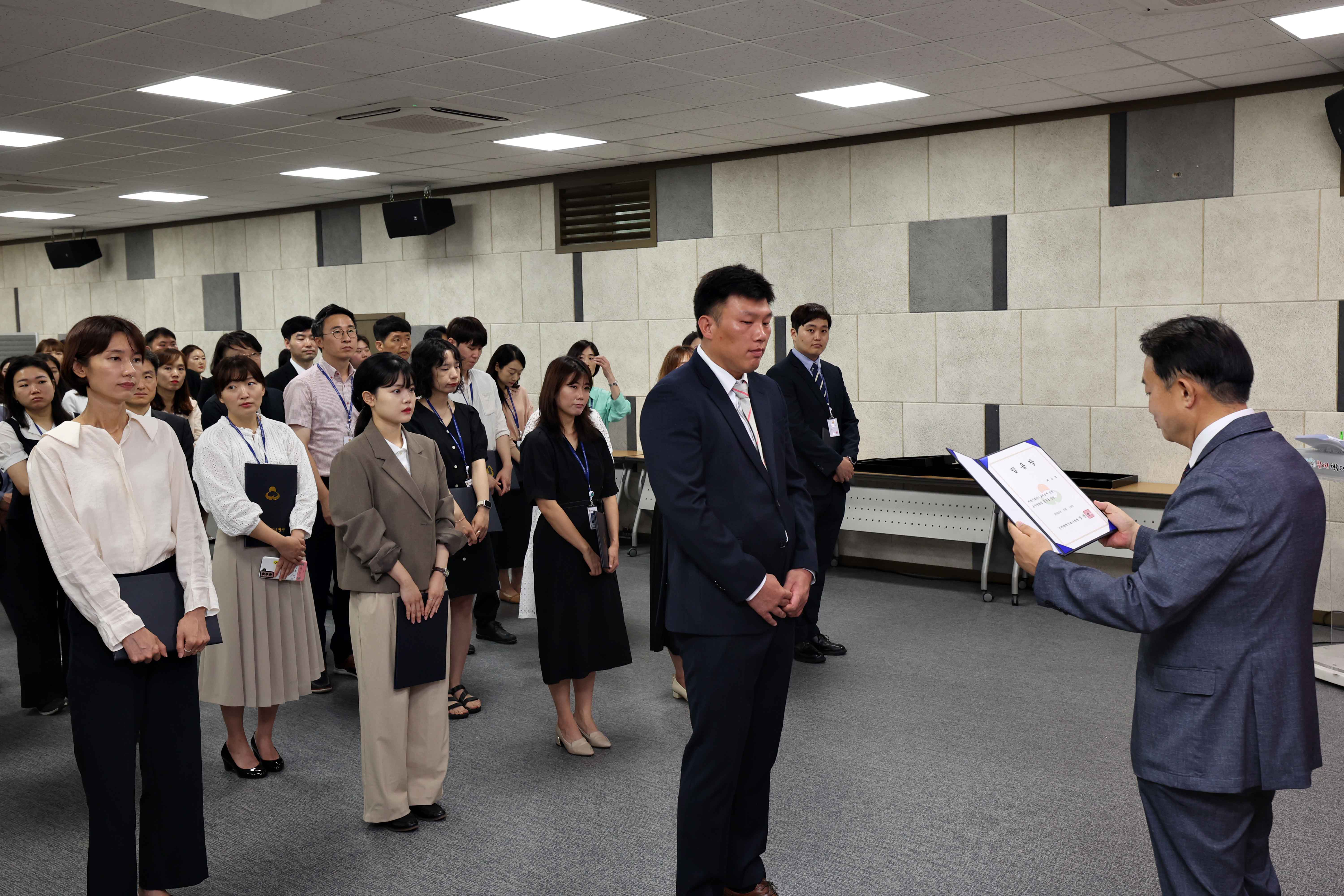 20230710_임용장_수여식(2)3.jpg 이미지