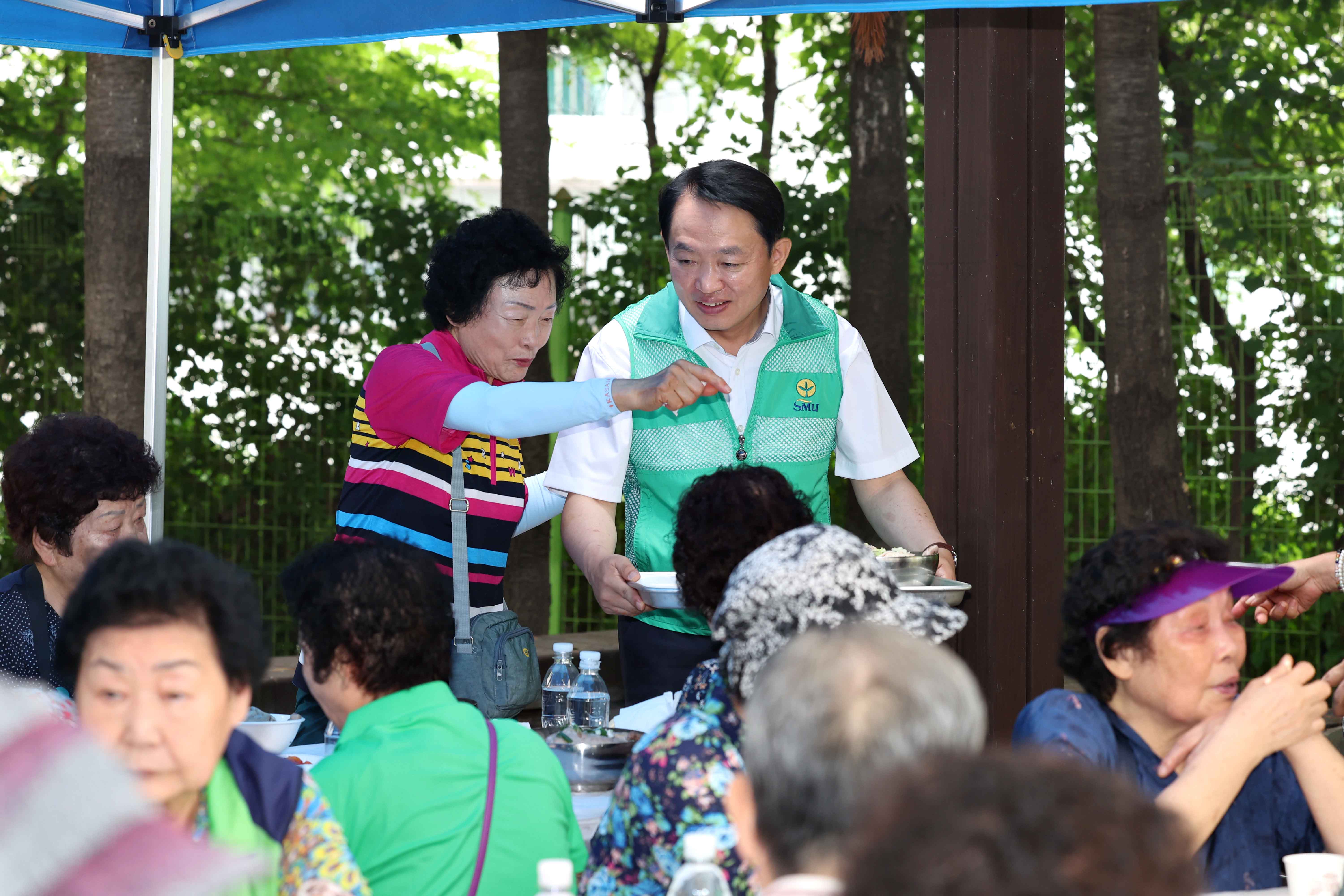 20230717_송현3동_효실천_한마음_경로잔치6.jpg 이미지