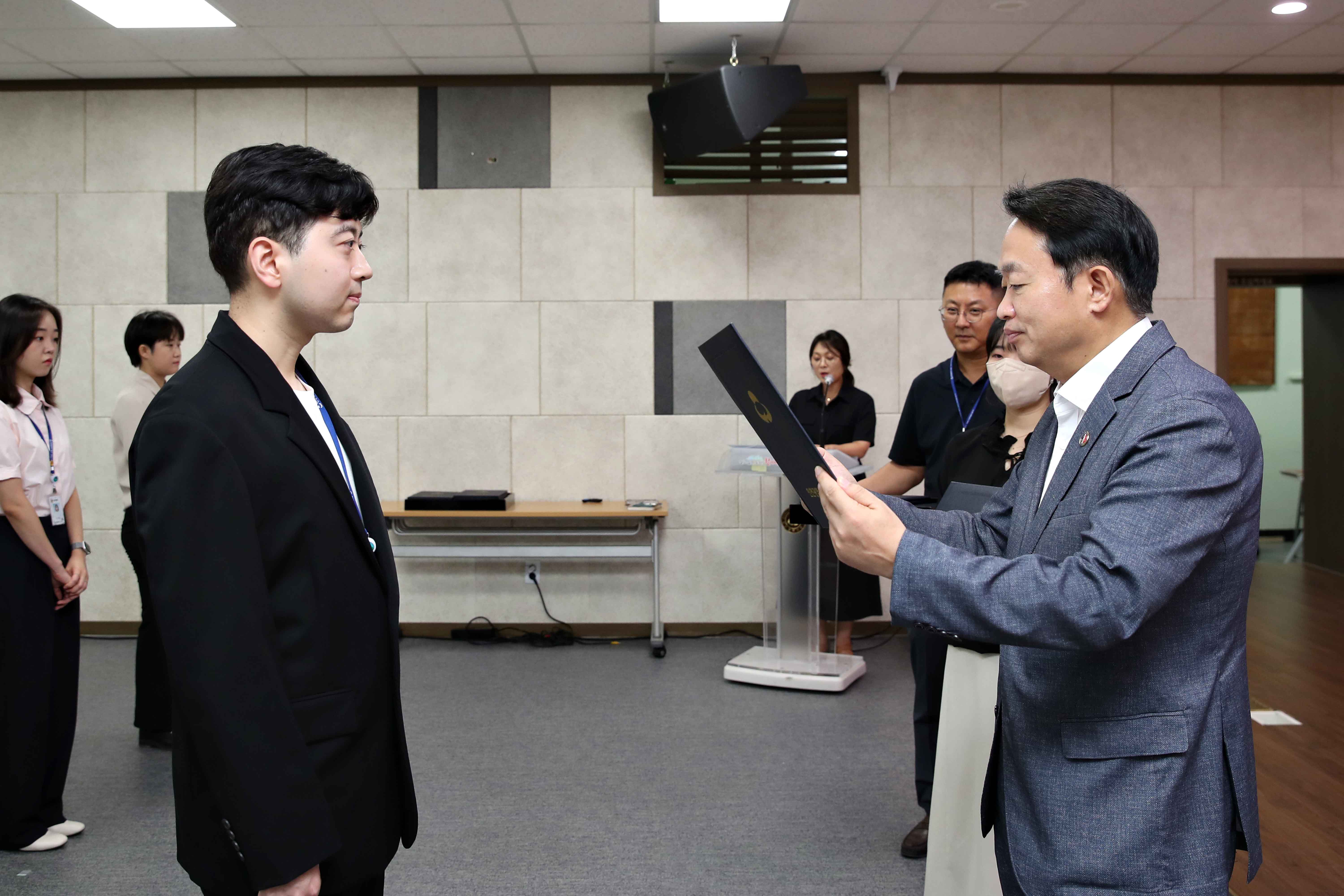 20230825_임용장수여식2.jpg 이미지