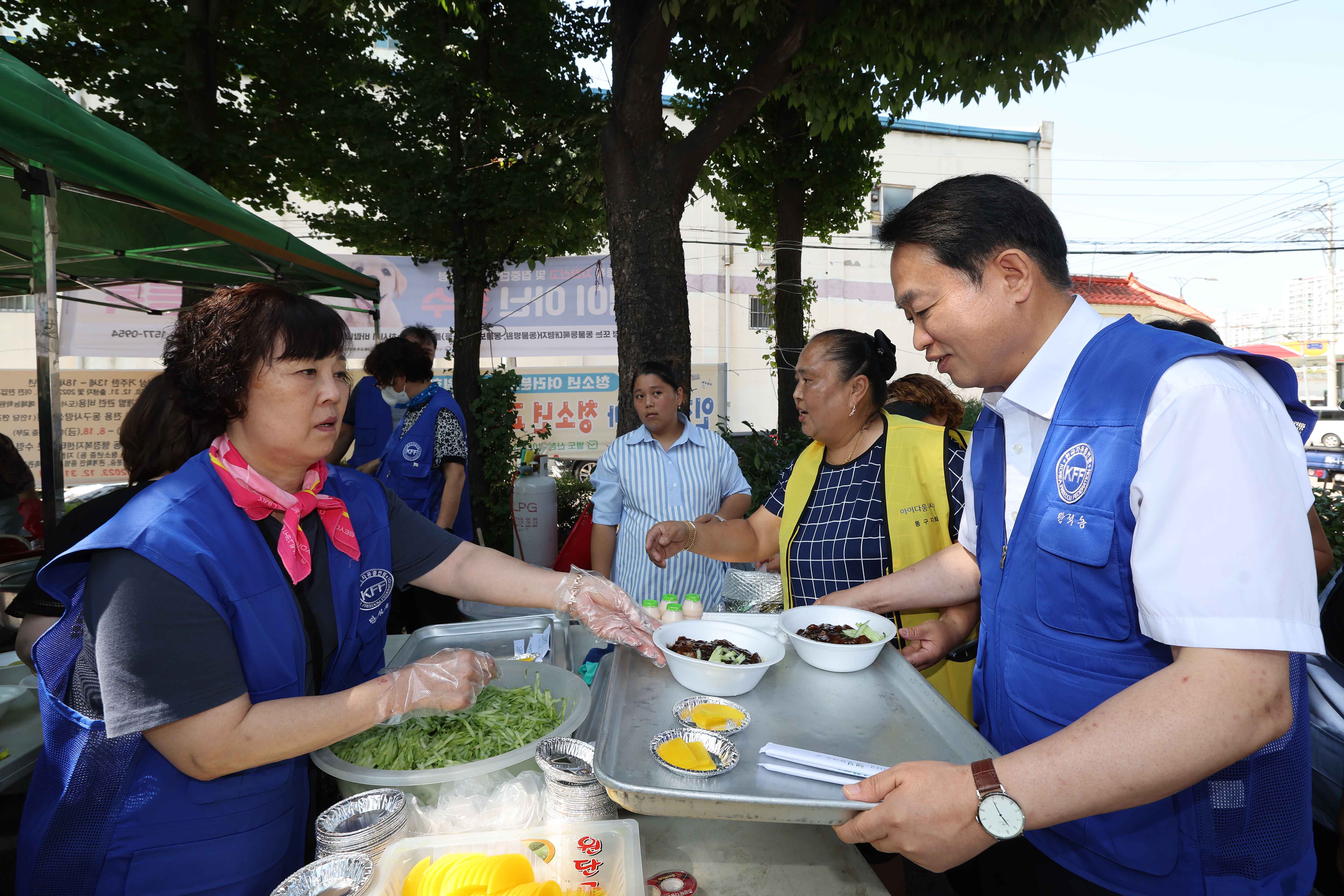 20230908_만석동_사랑의_짜장면_나눔행사6.jpg 이미지