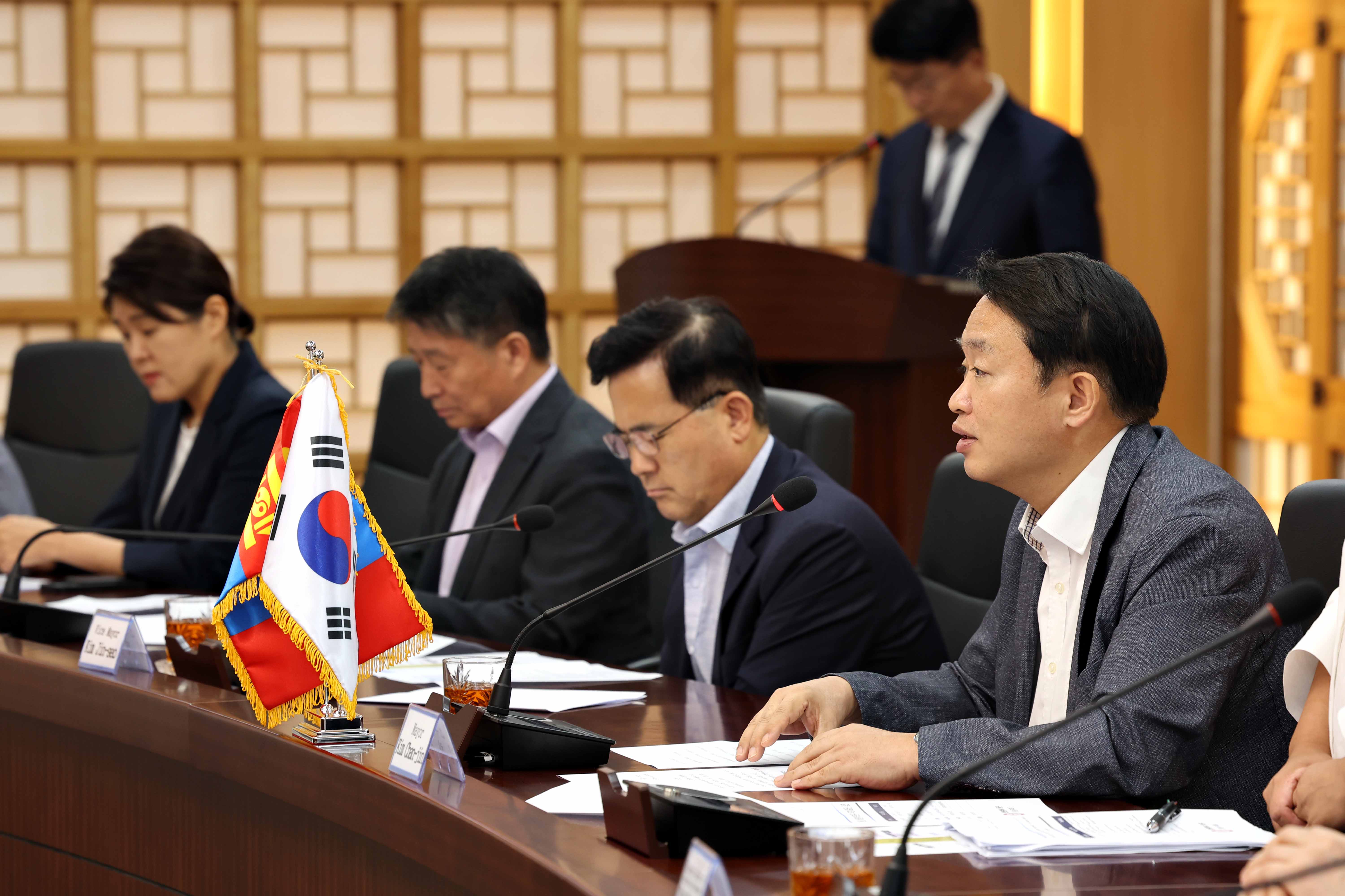 20230912_몽골_바양주르흐구_대표단_접견9.jpg 이미지