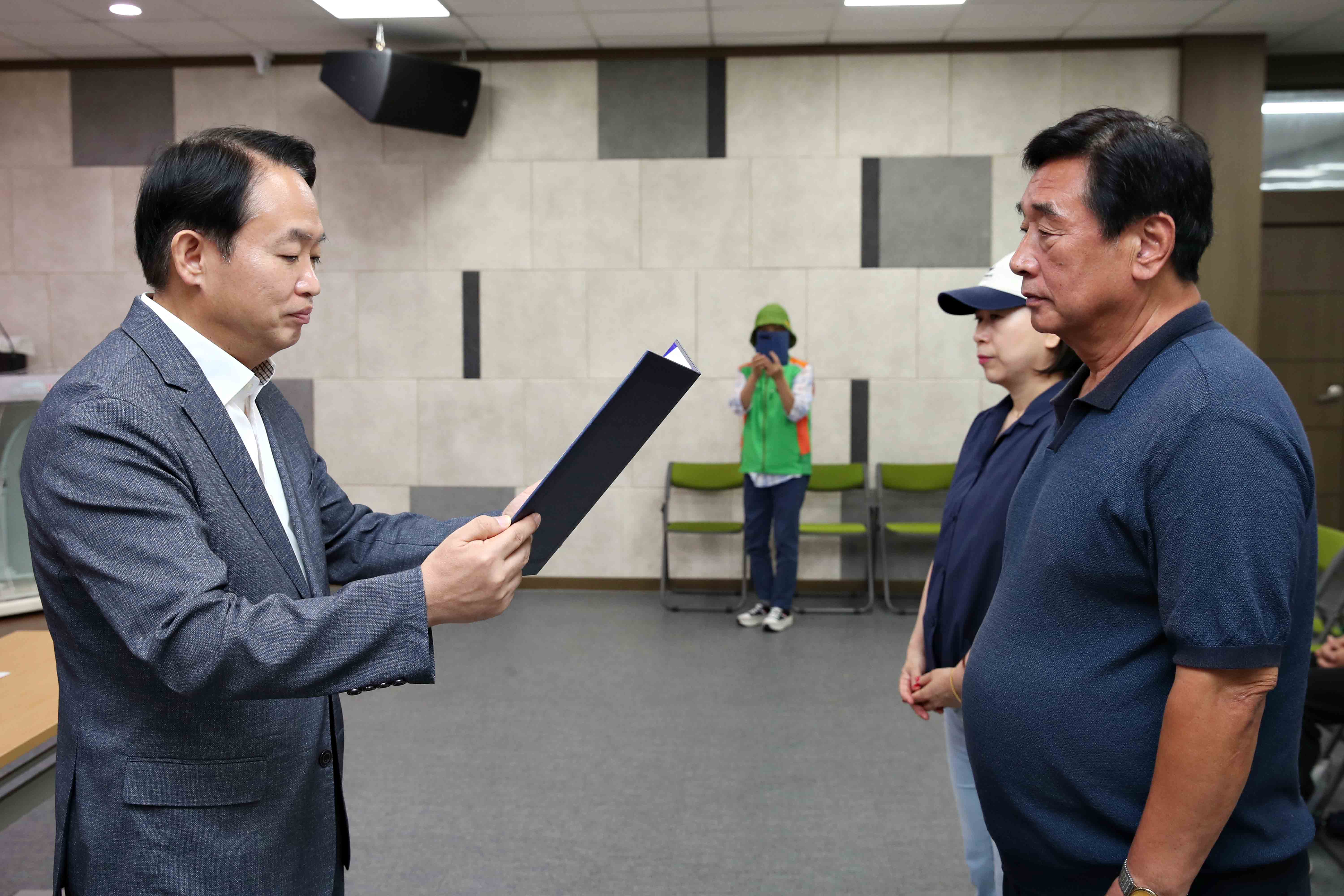 20230913_자율방재단_단장_위촉식_수여식3.jpg 이미지