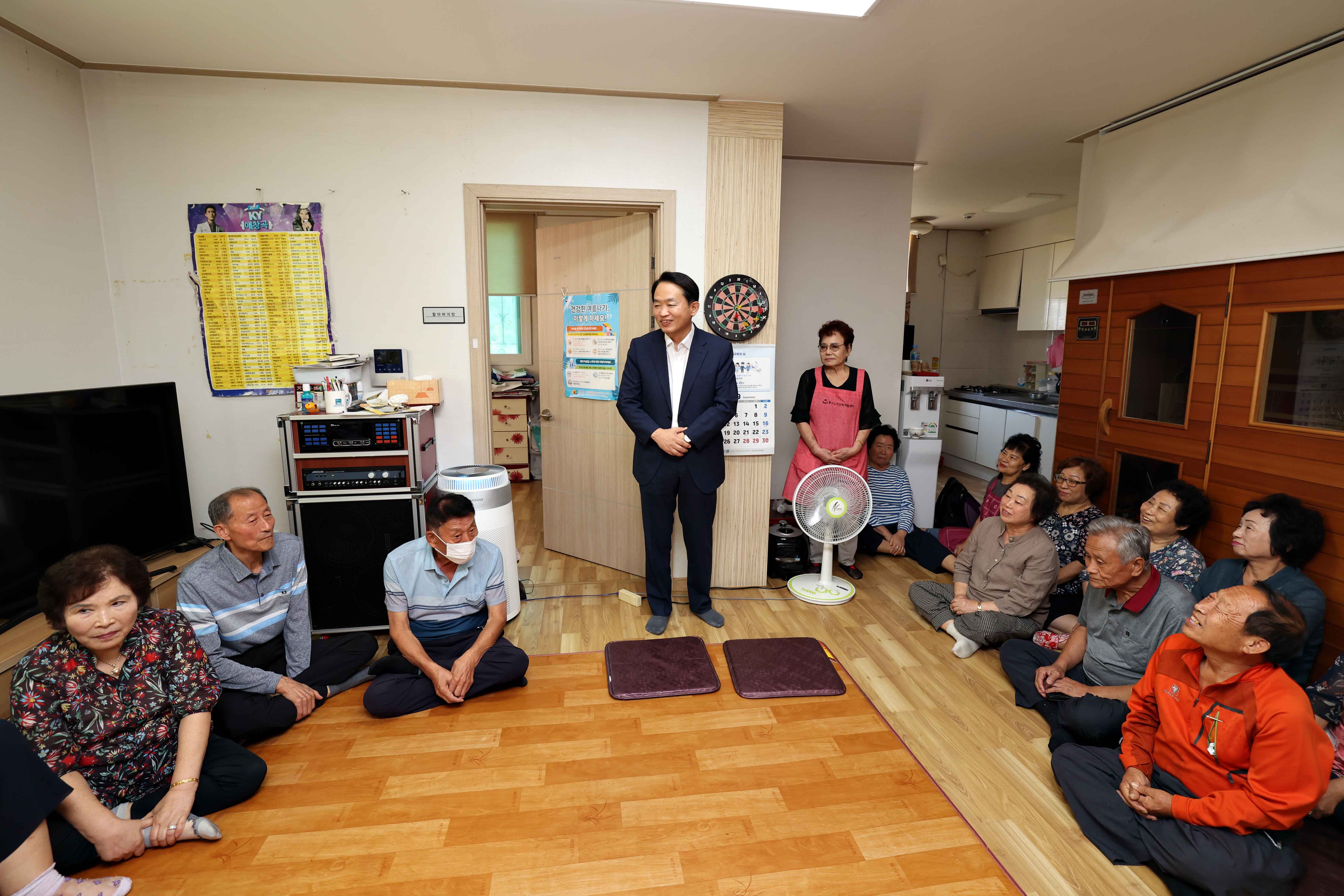 20230922_추석맞이_경로당_방문2.jpg 이미지