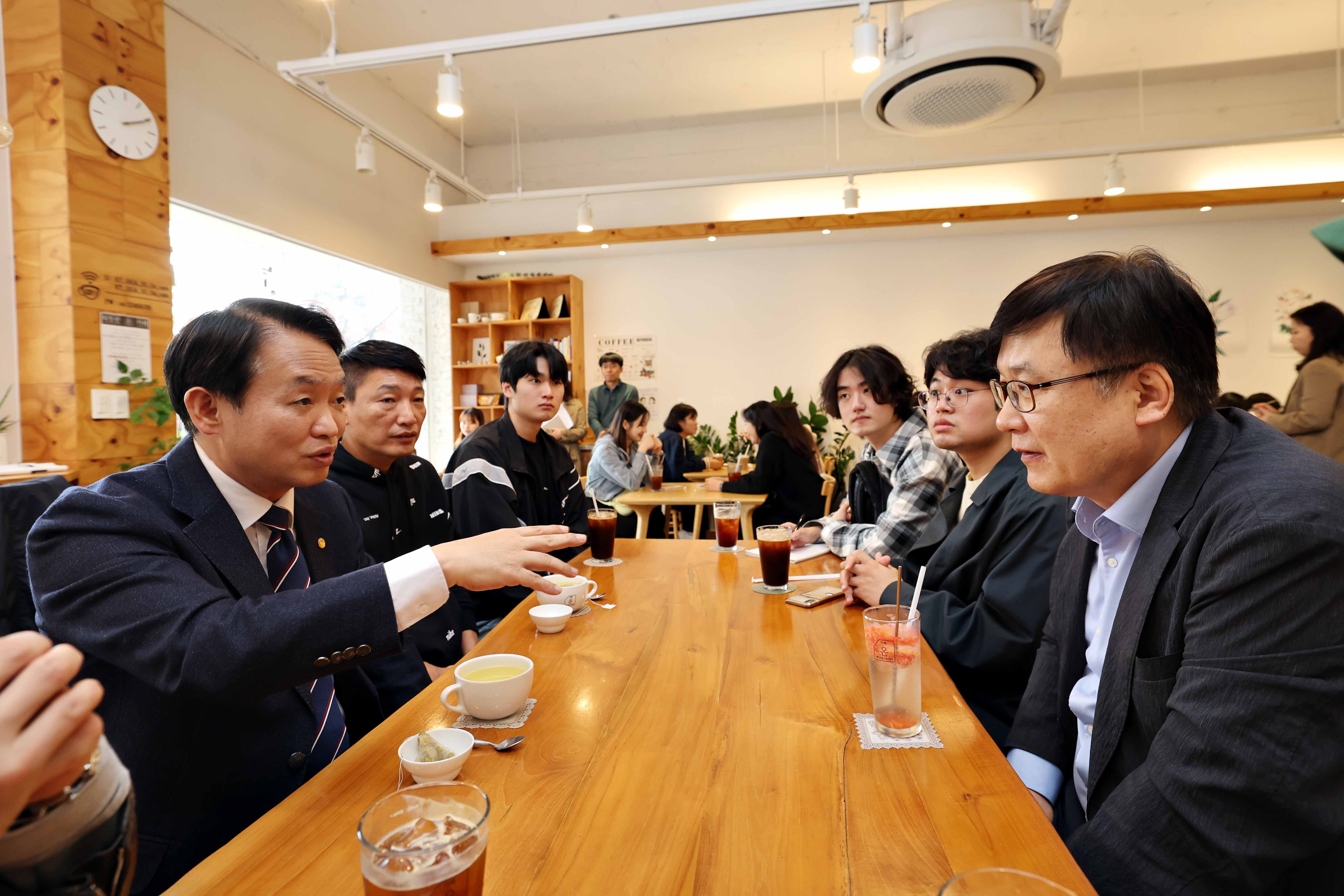 20231026_인하대_관학협력_문화컨설팅_간담회3.jpg 이미지