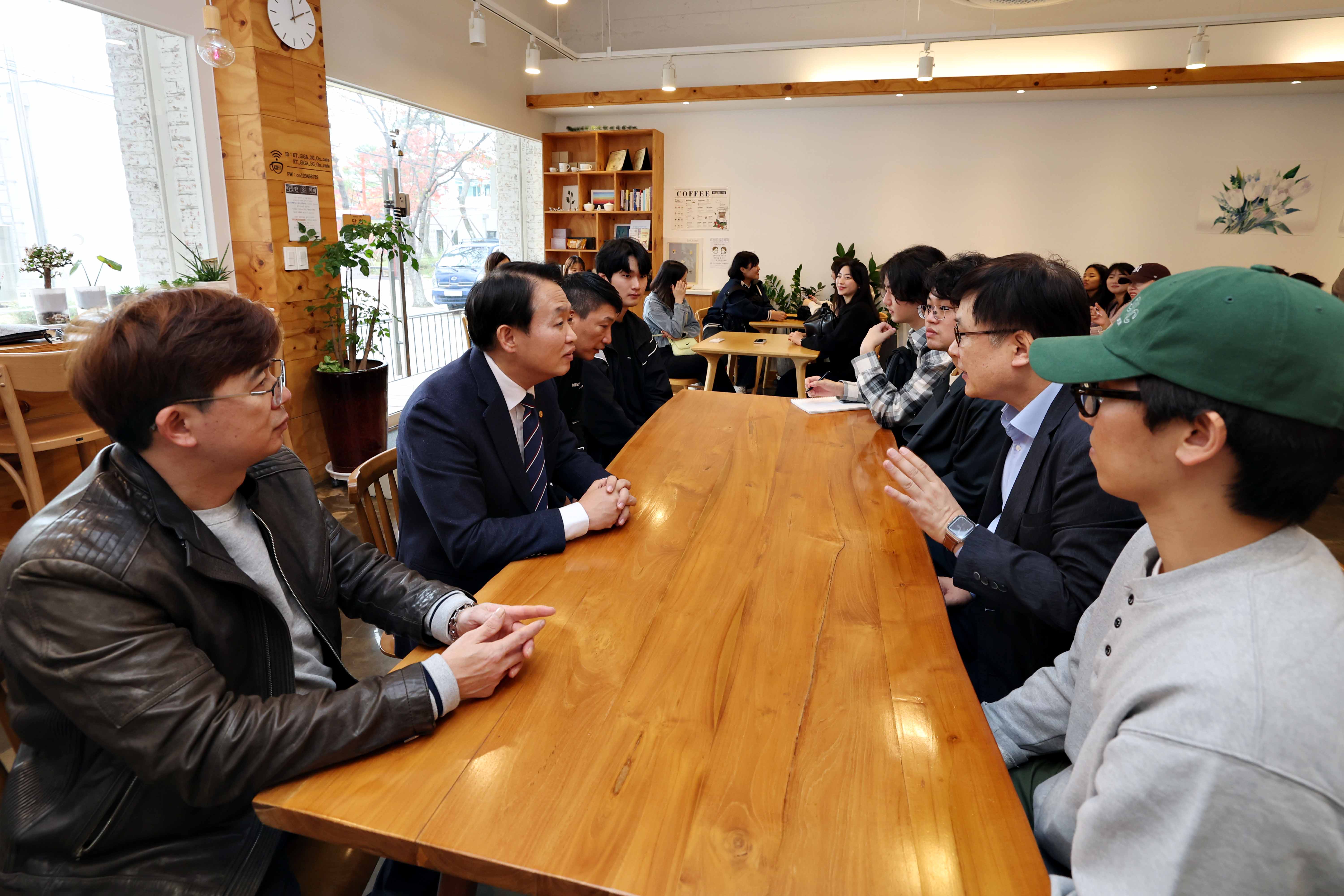20231026_인하대_관학협력_문화컨설팅_간담회9.jpg 이미지