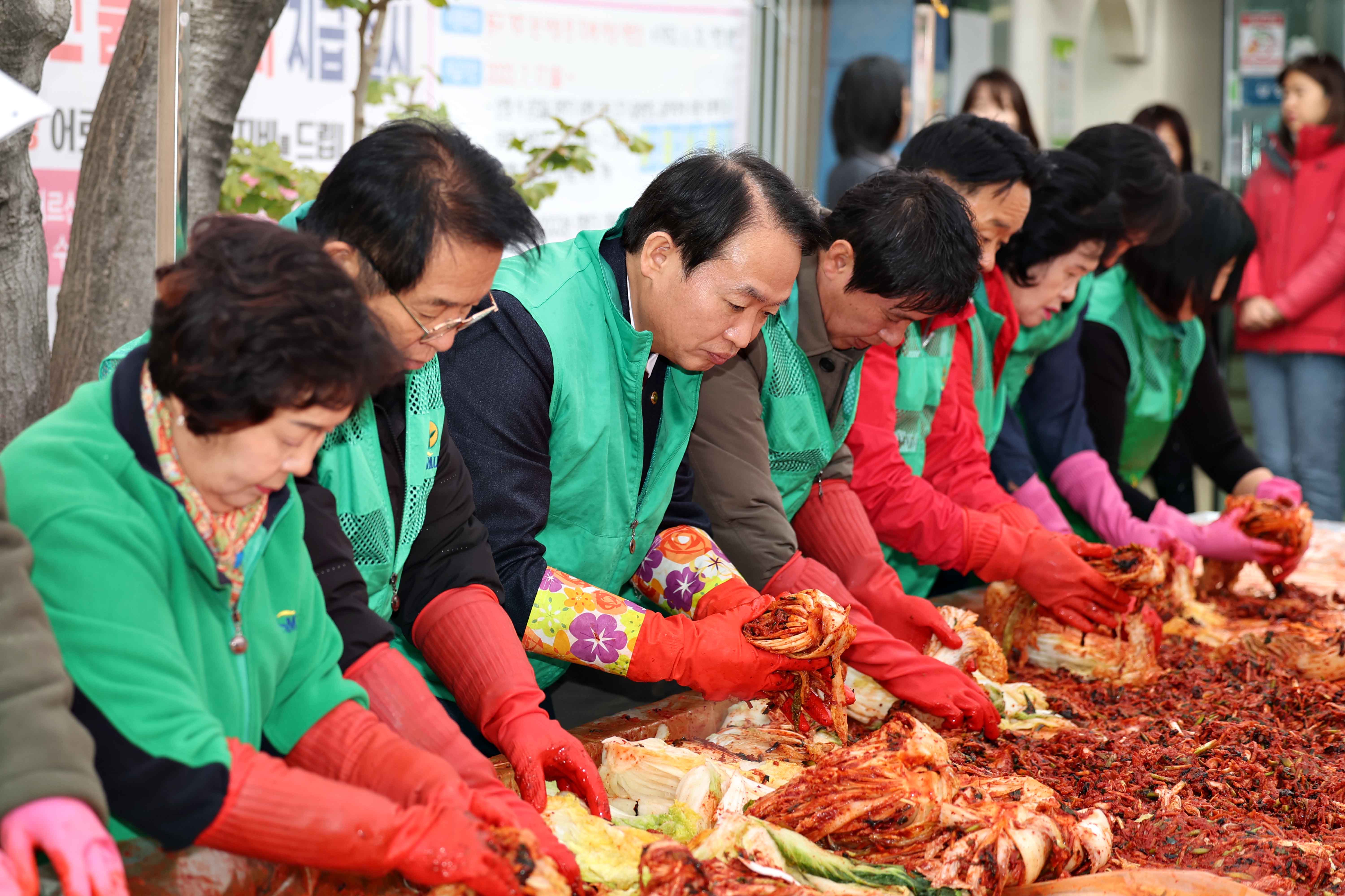 20231117_송림2동_사랑의_김장나누기_행사3.jpg 이미지