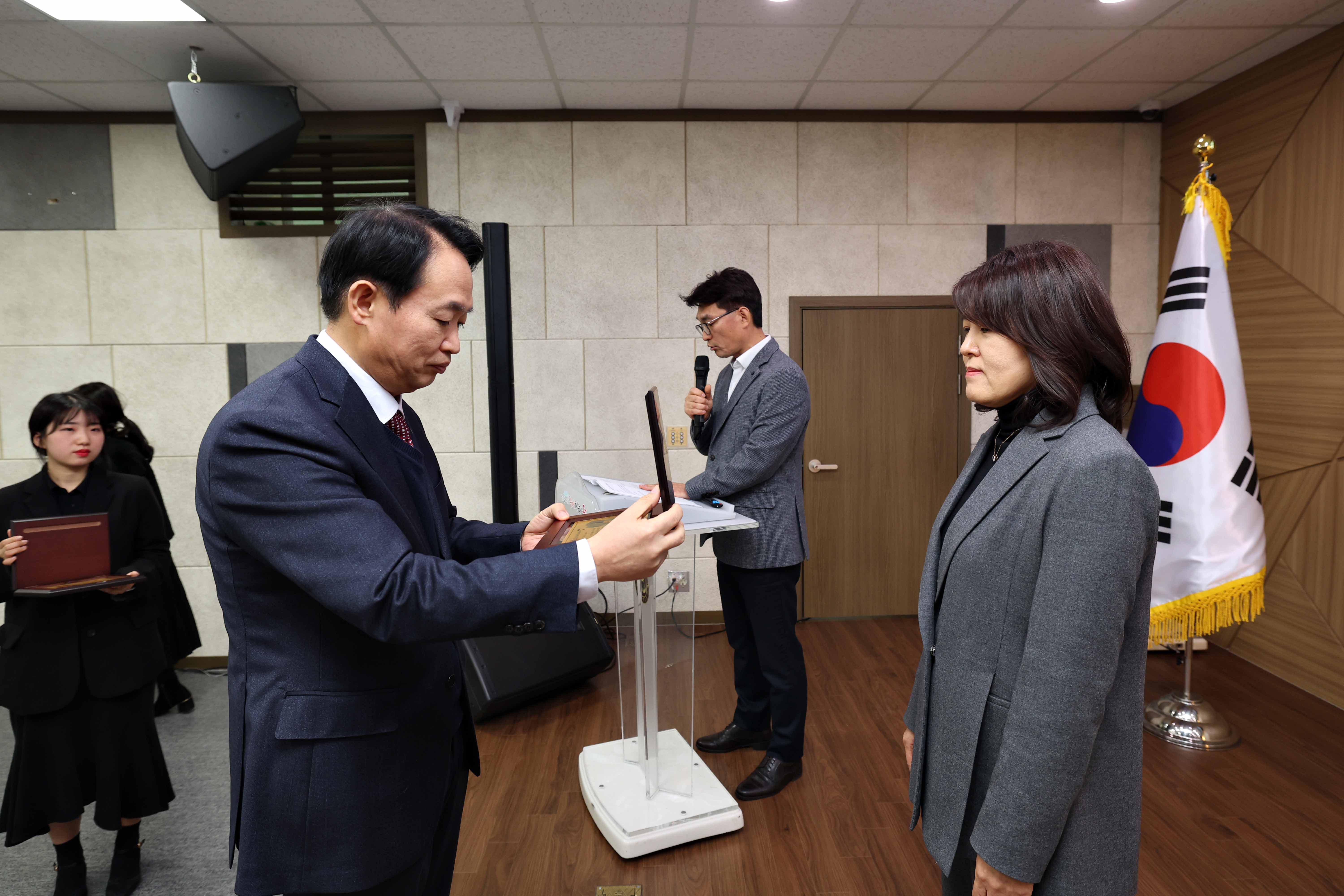 20231219_2023년_하반기_공로연수_및_퇴임식4.jpg 이미지