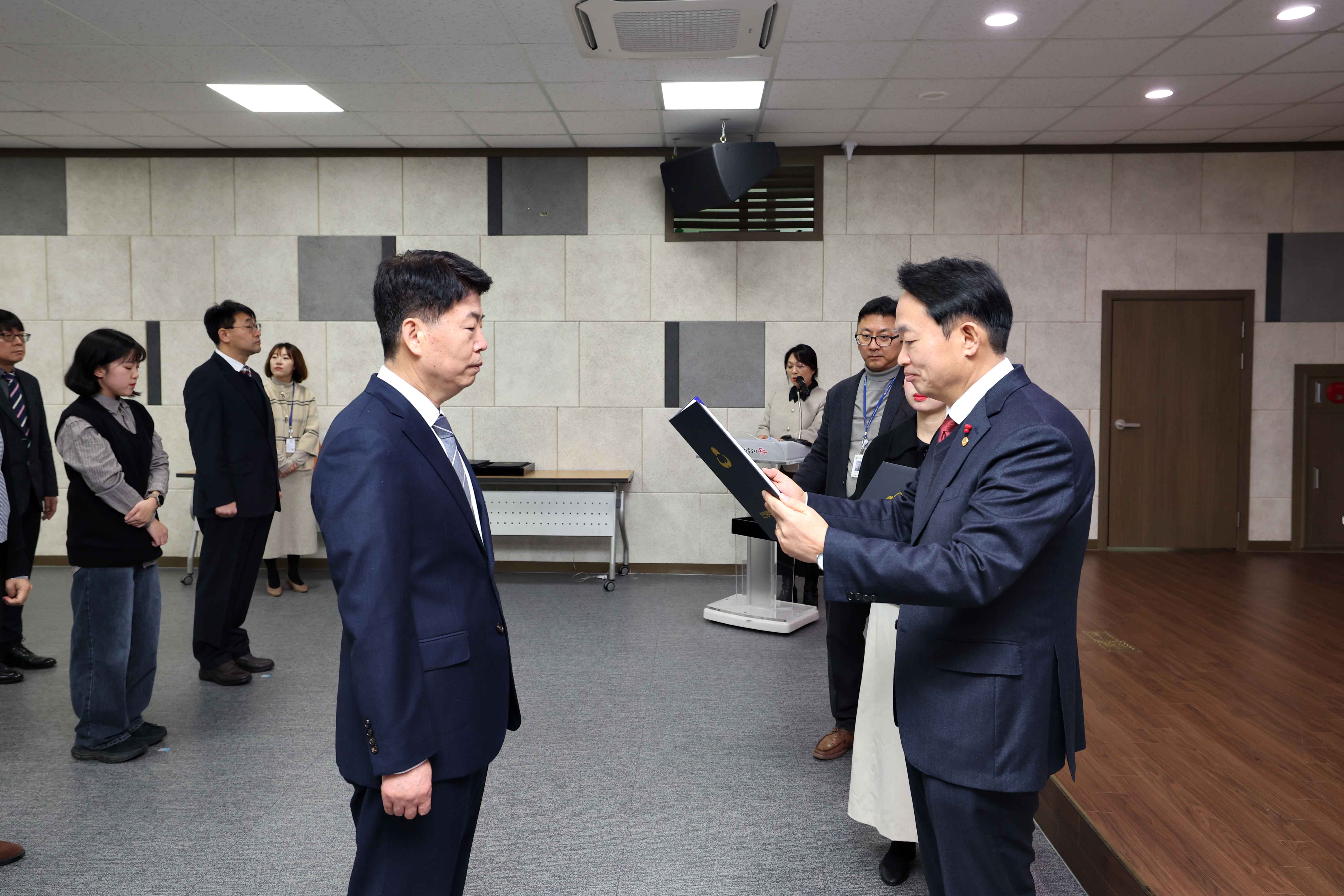 20240105_임용장_수여식9.jpg 이미지