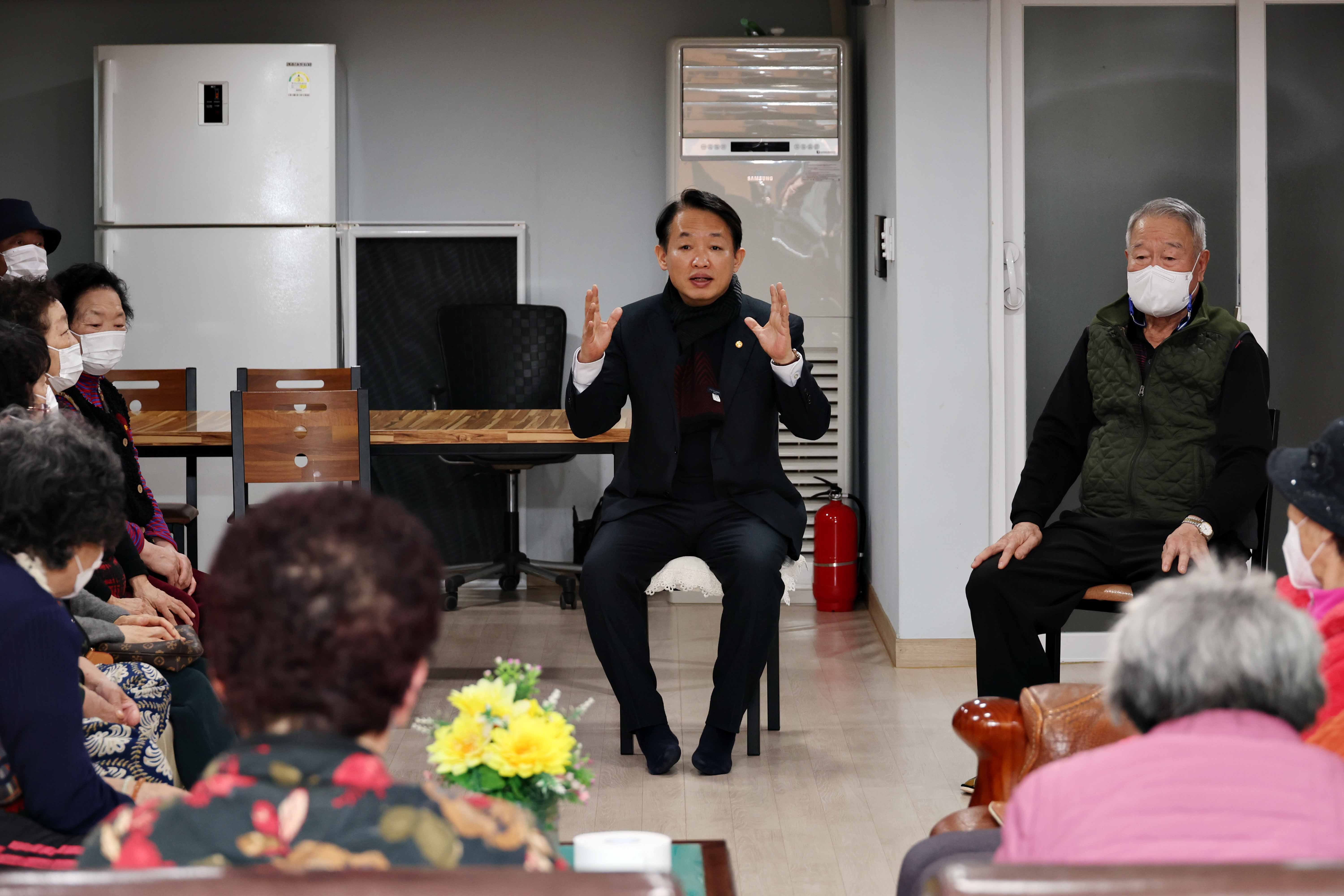 20240205_설맞이_경로당_방문11.jpg 이미지
