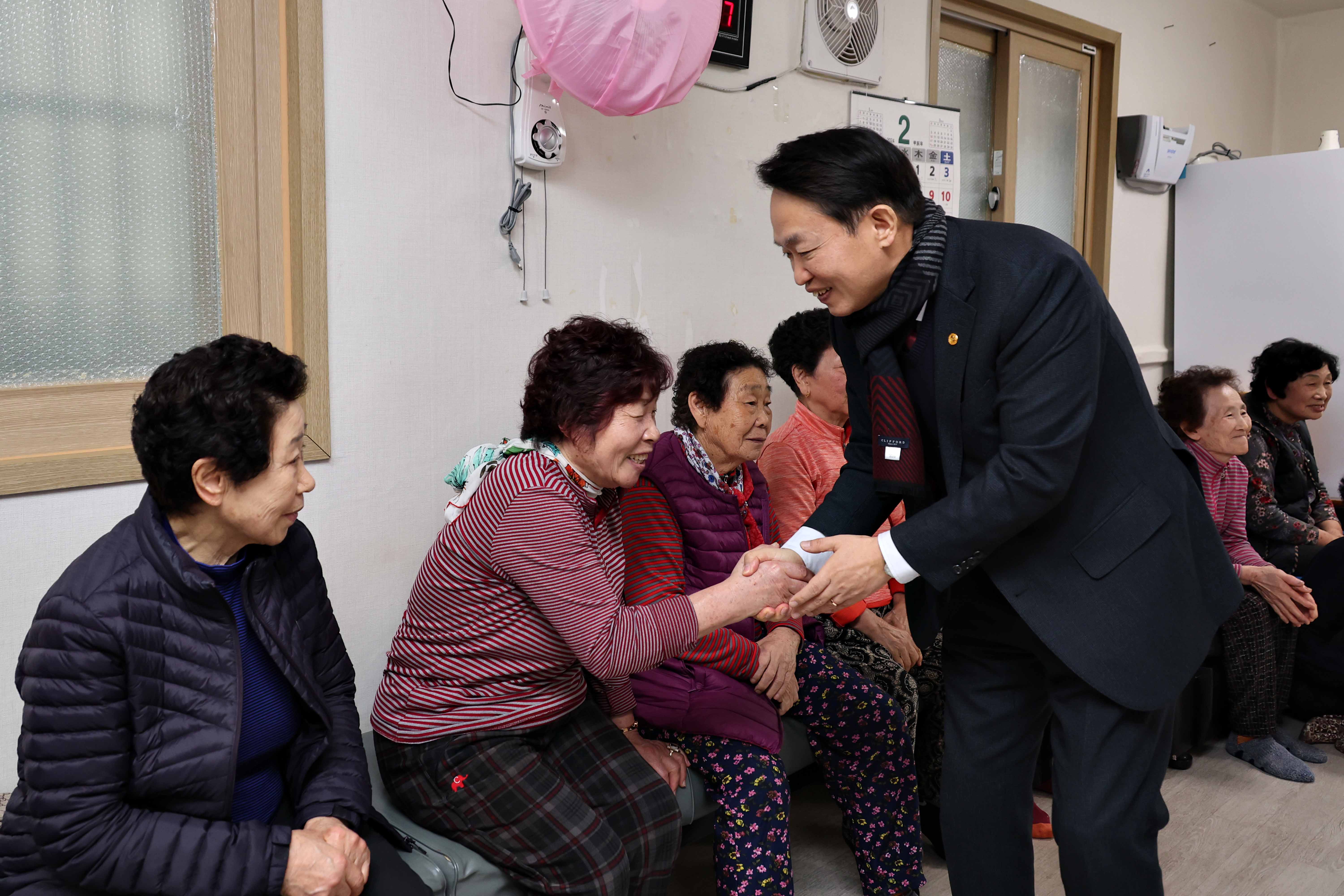 20240205_설맞이_경로당_방문3.jpg 이미지