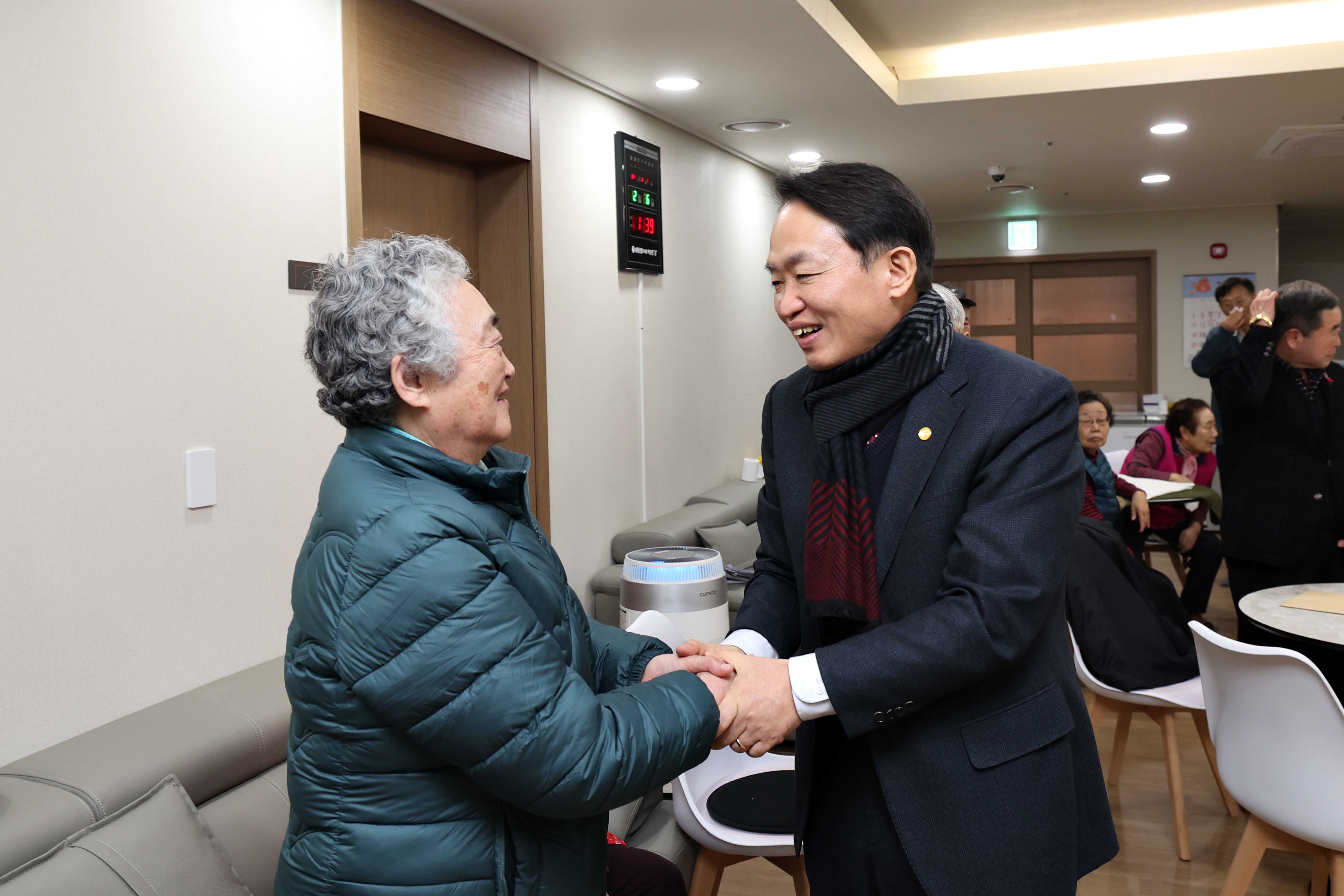 20240206_설맞이_경로당_방문10.jpg 이미지