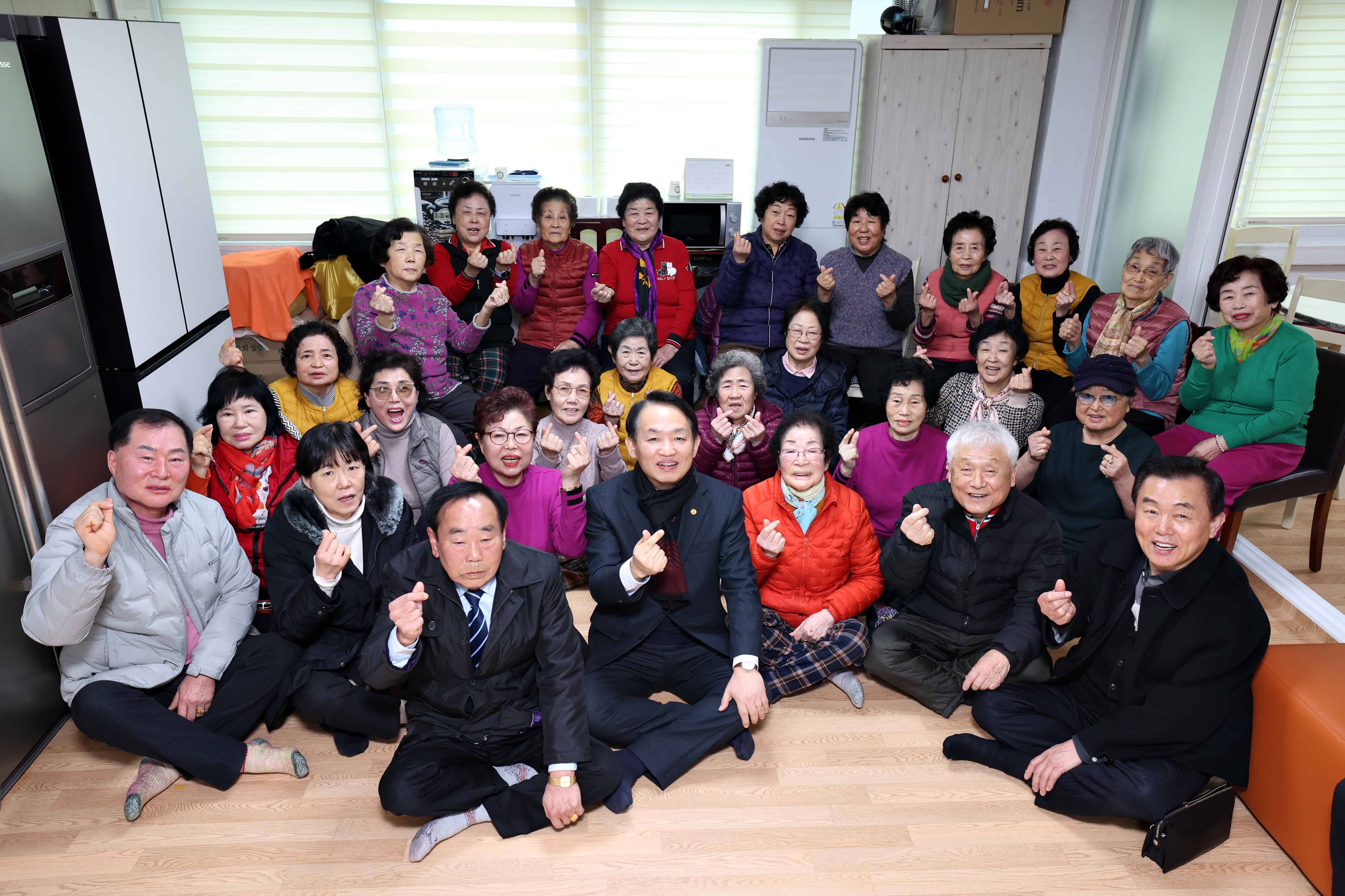 20240206_설맞이_경로당_방문2.jpg 이미지