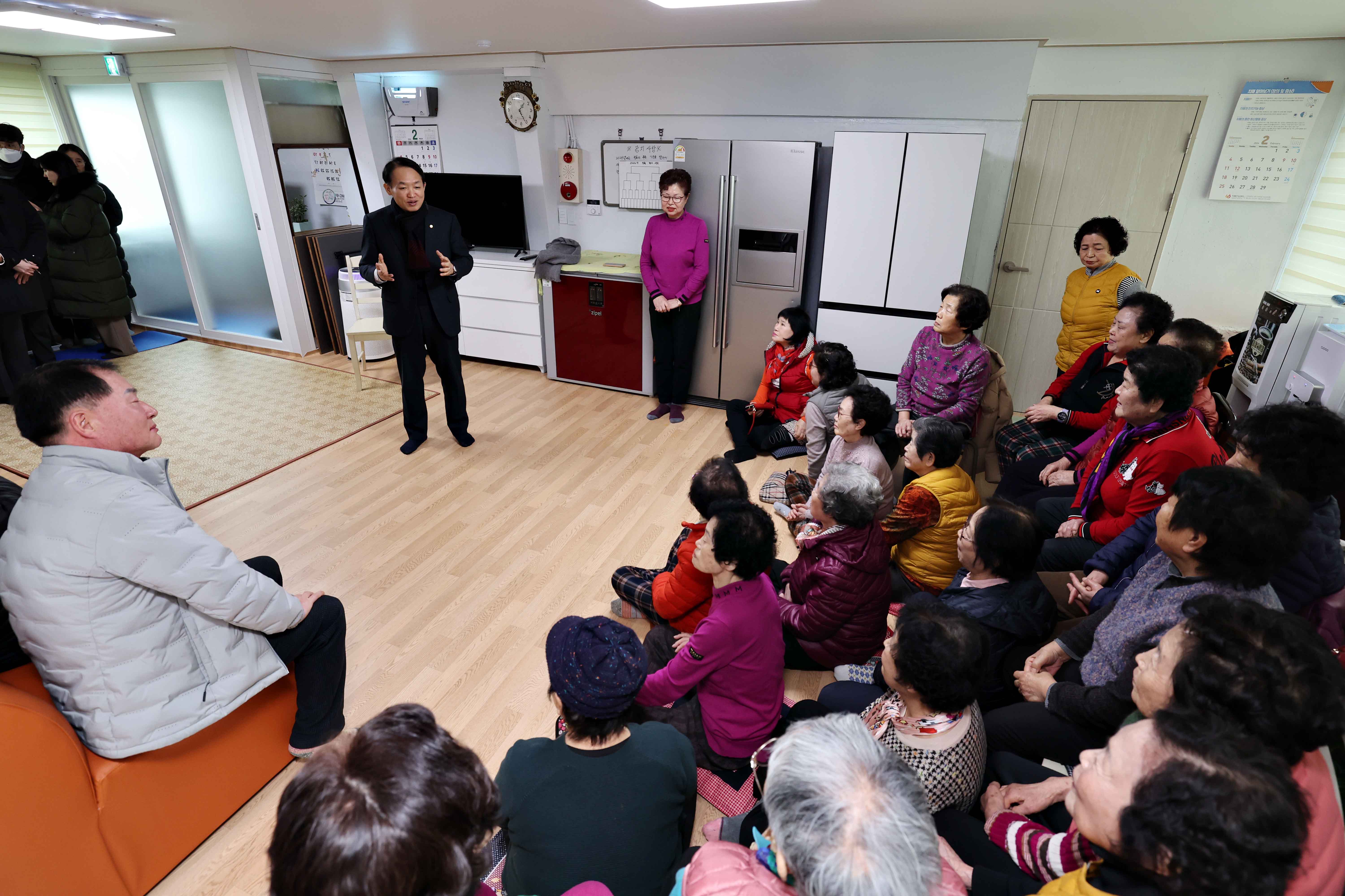 20240206_설맞이_경로당_방문4.jpg 이미지